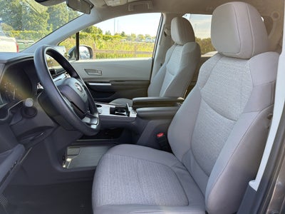 2024 Toyota Sienna LE