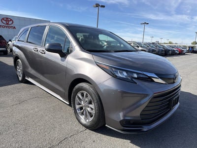 2024 Toyota Sienna LE