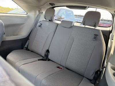2024 Toyota Sienna LE