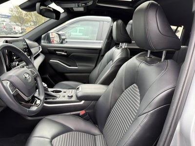 2022 Toyota Highlander XSE