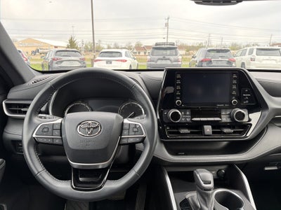 2022 Toyota Highlander XSE