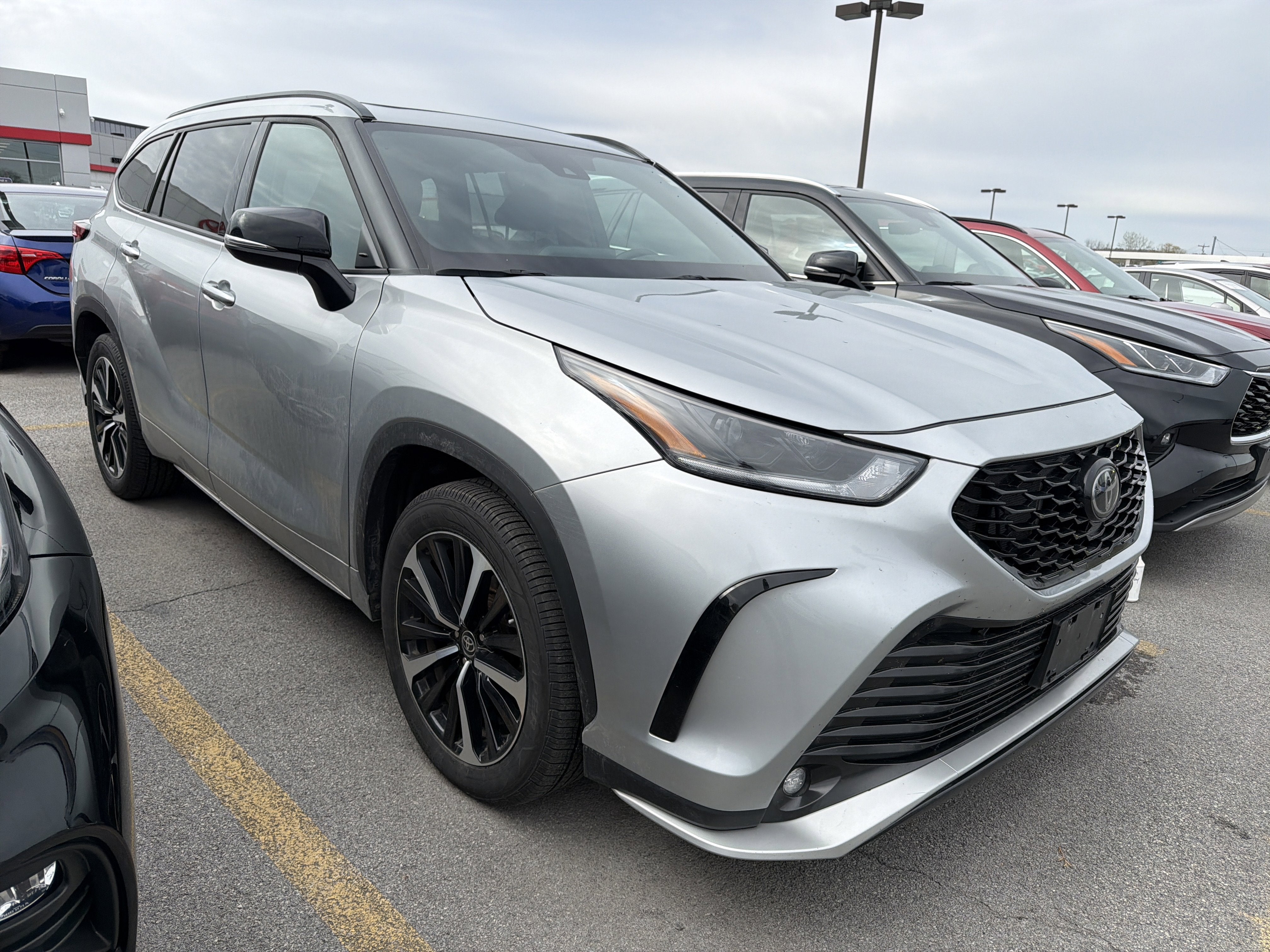 2022 Toyota Highlander XSE