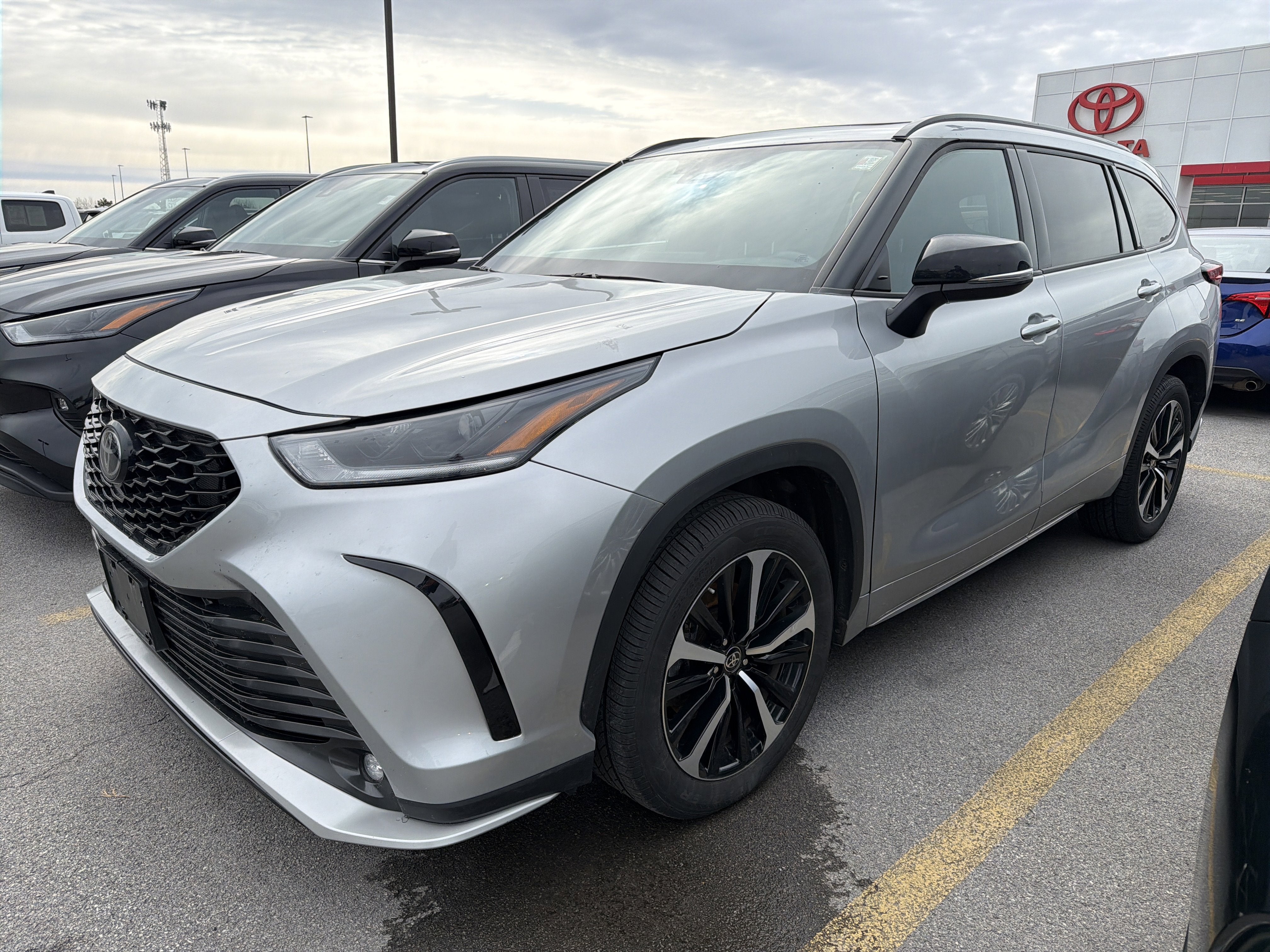 2022 Toyota Highlander XSE