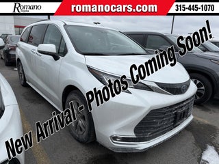 2022 Toyota Sienna XLE