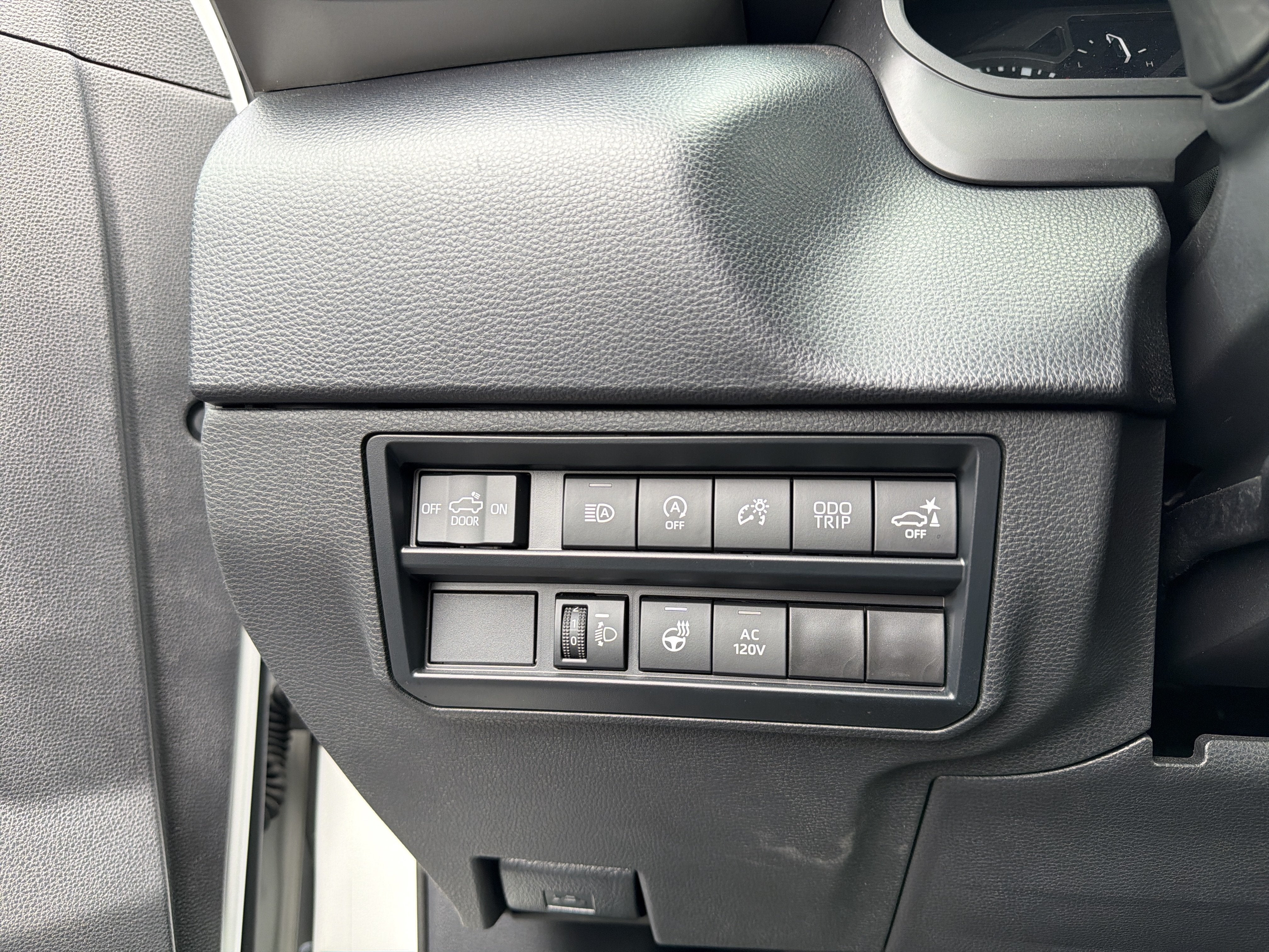2023 Toyota Tundra 4WD SR5