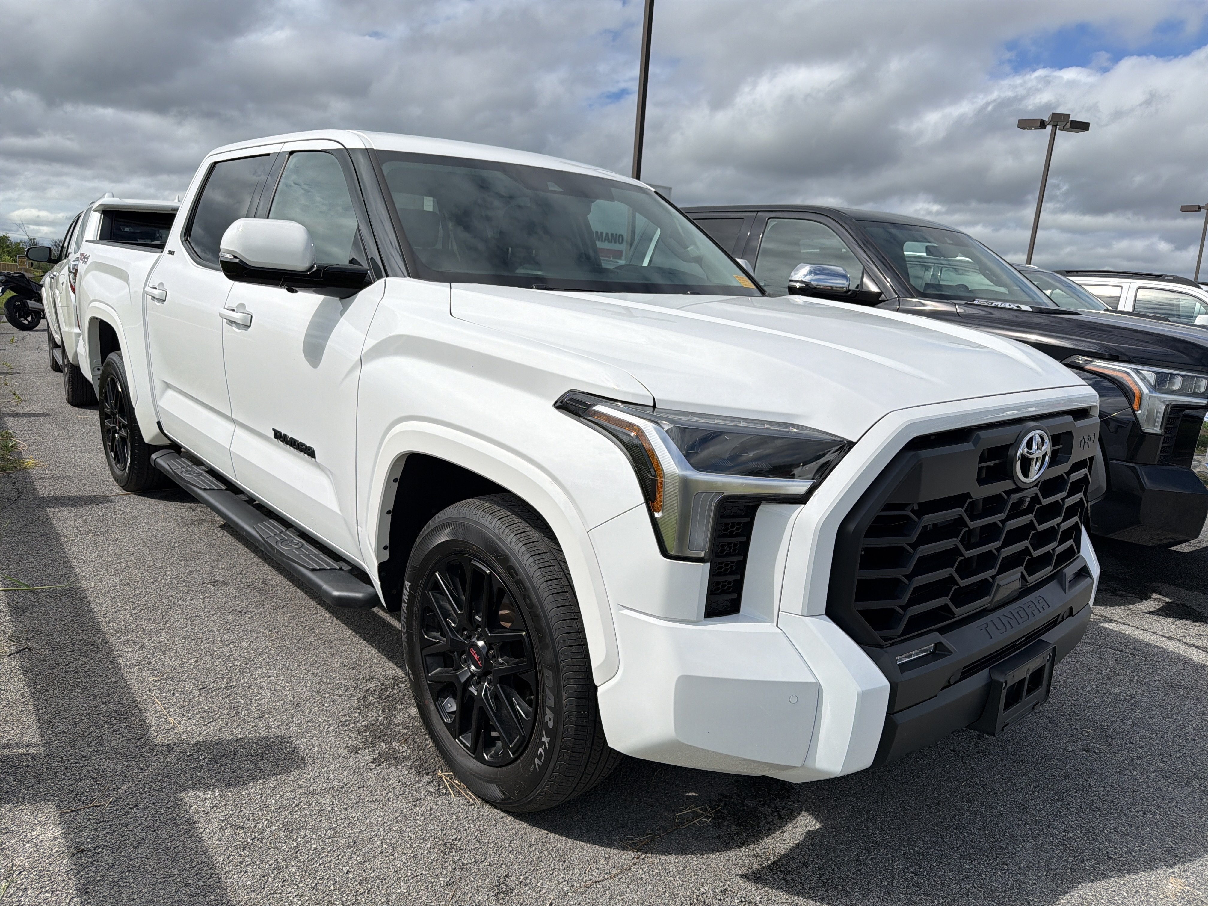2023 Toyota Tundra 4WD SR5