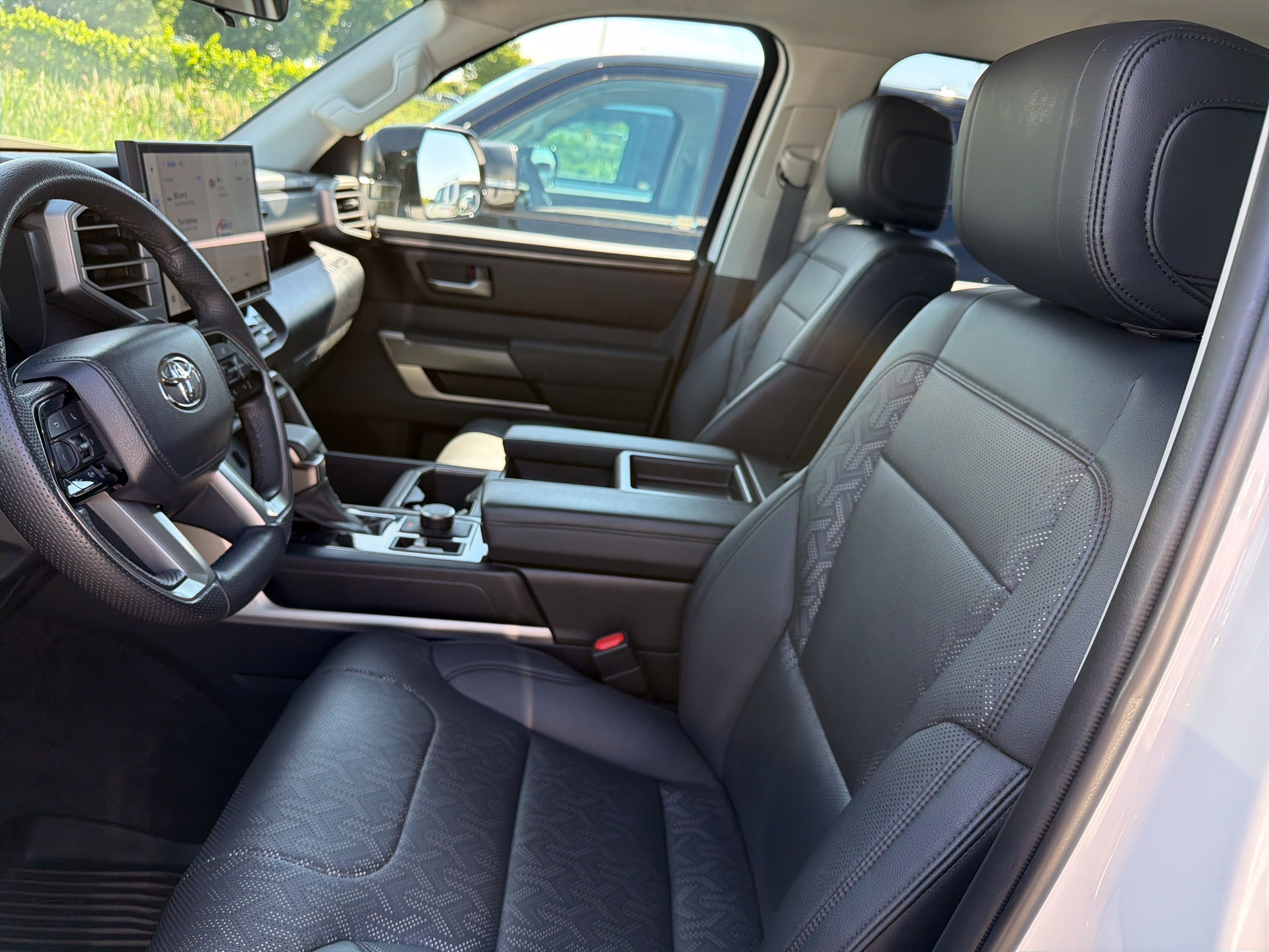 2023 Toyota Tundra 4WD SR5