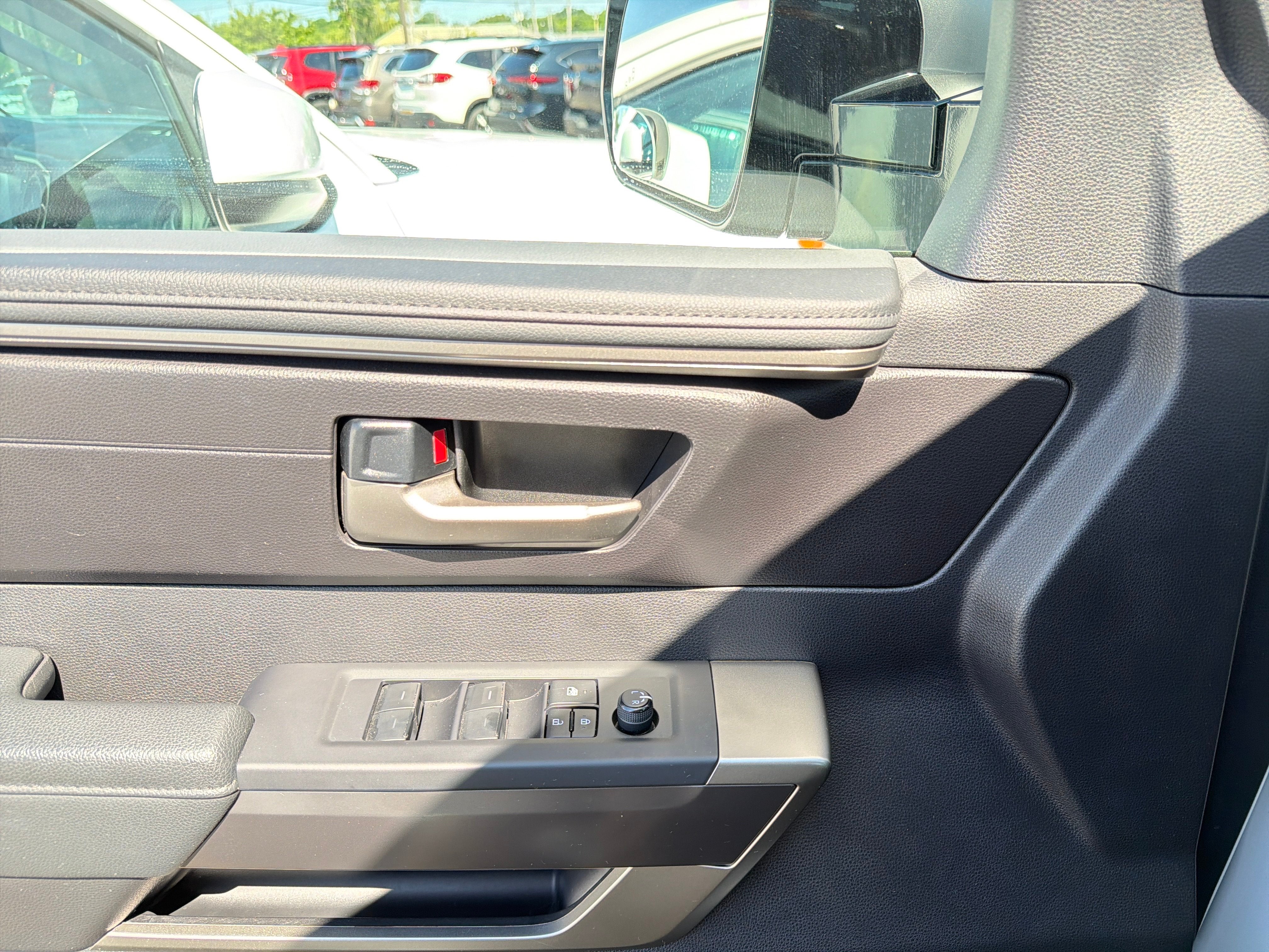 2023 Toyota Tundra 4WD SR5