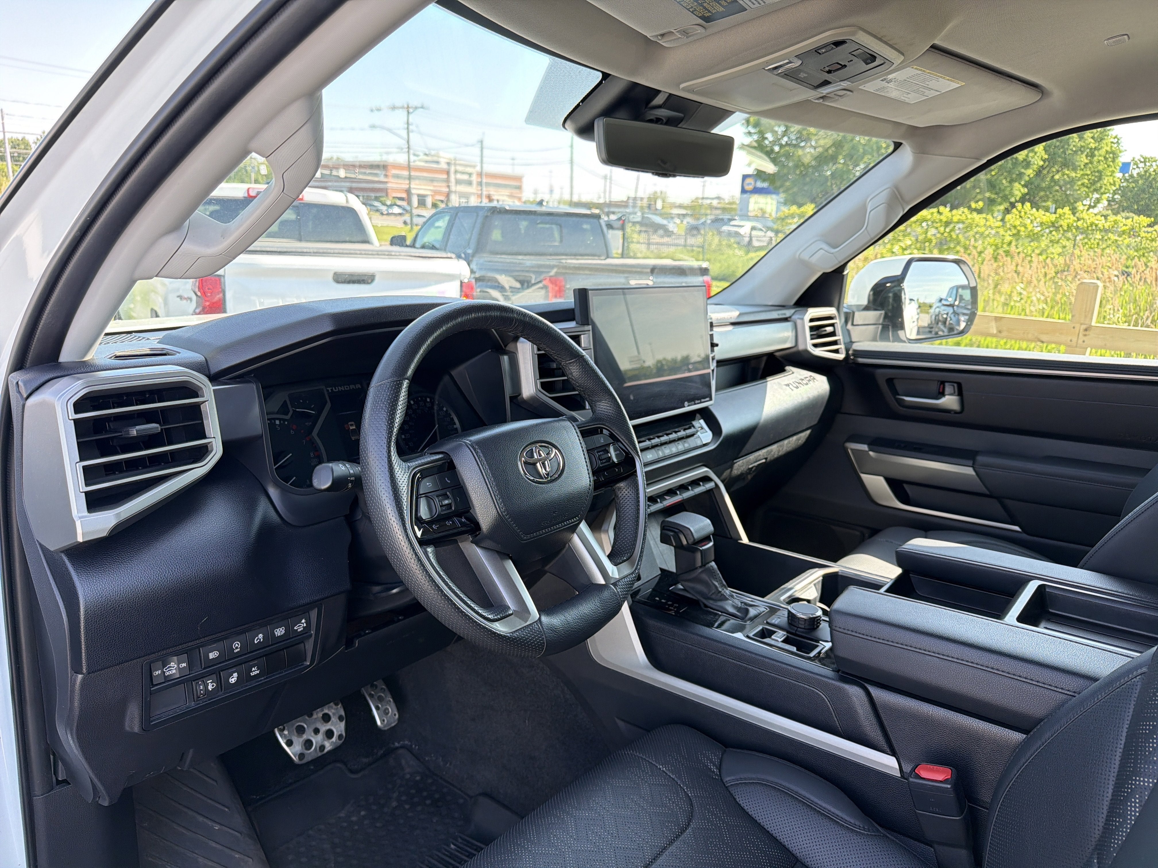 2024 Toyota Tundra 4WD SR5