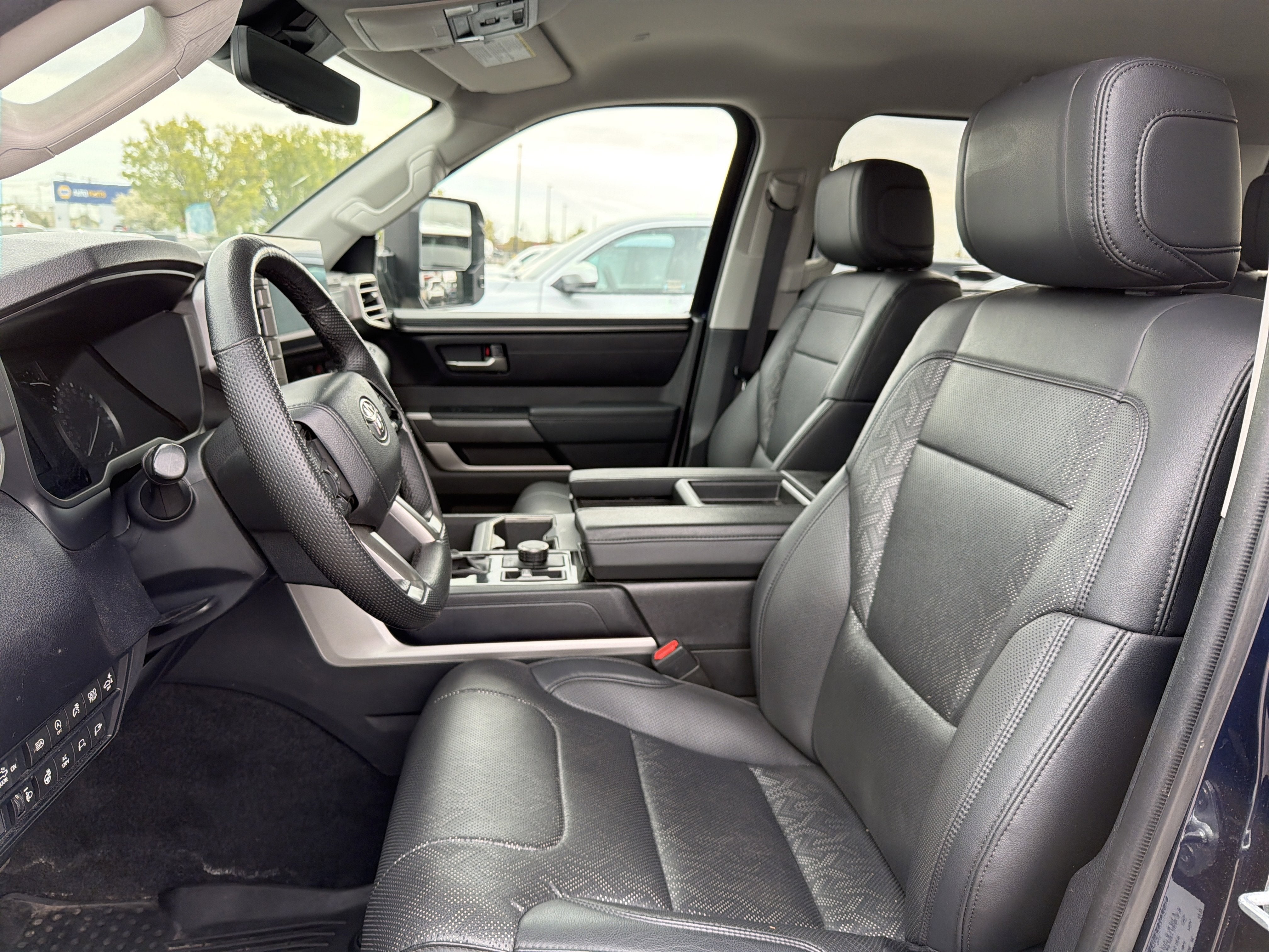 2023 Toyota Tundra 4WD SR5