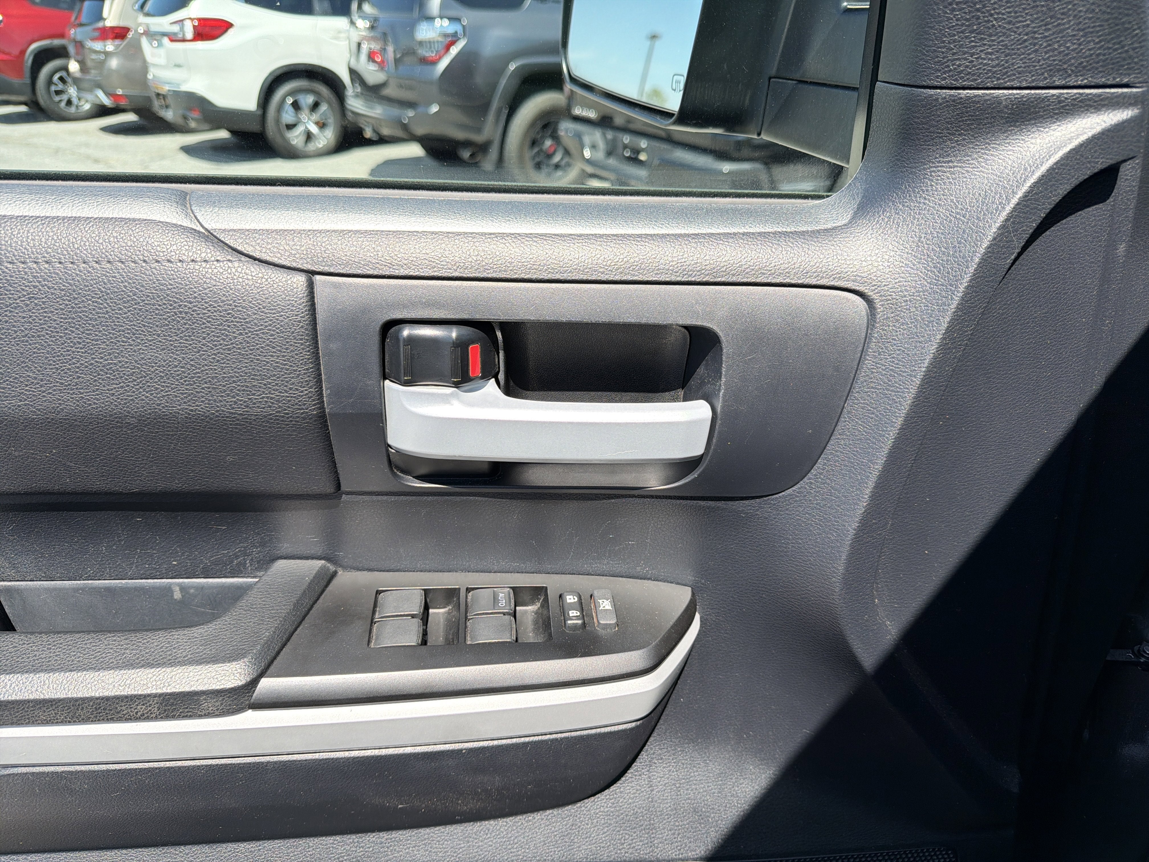 2019 Toyota Tundra 4WD SR5