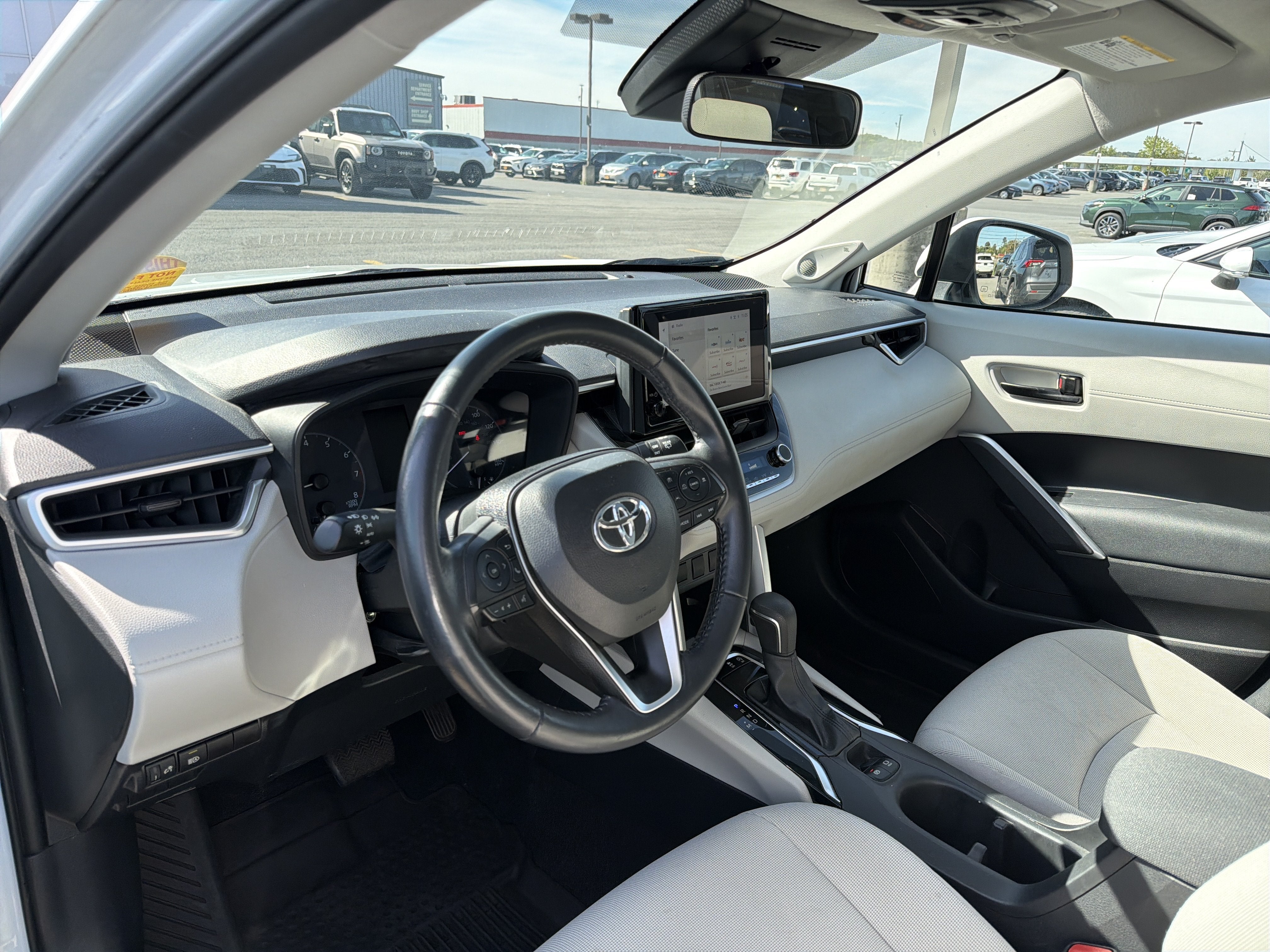 2024 Toyota Corolla Cross LE