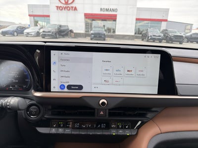 2025 Toyota Crown Signia XLE