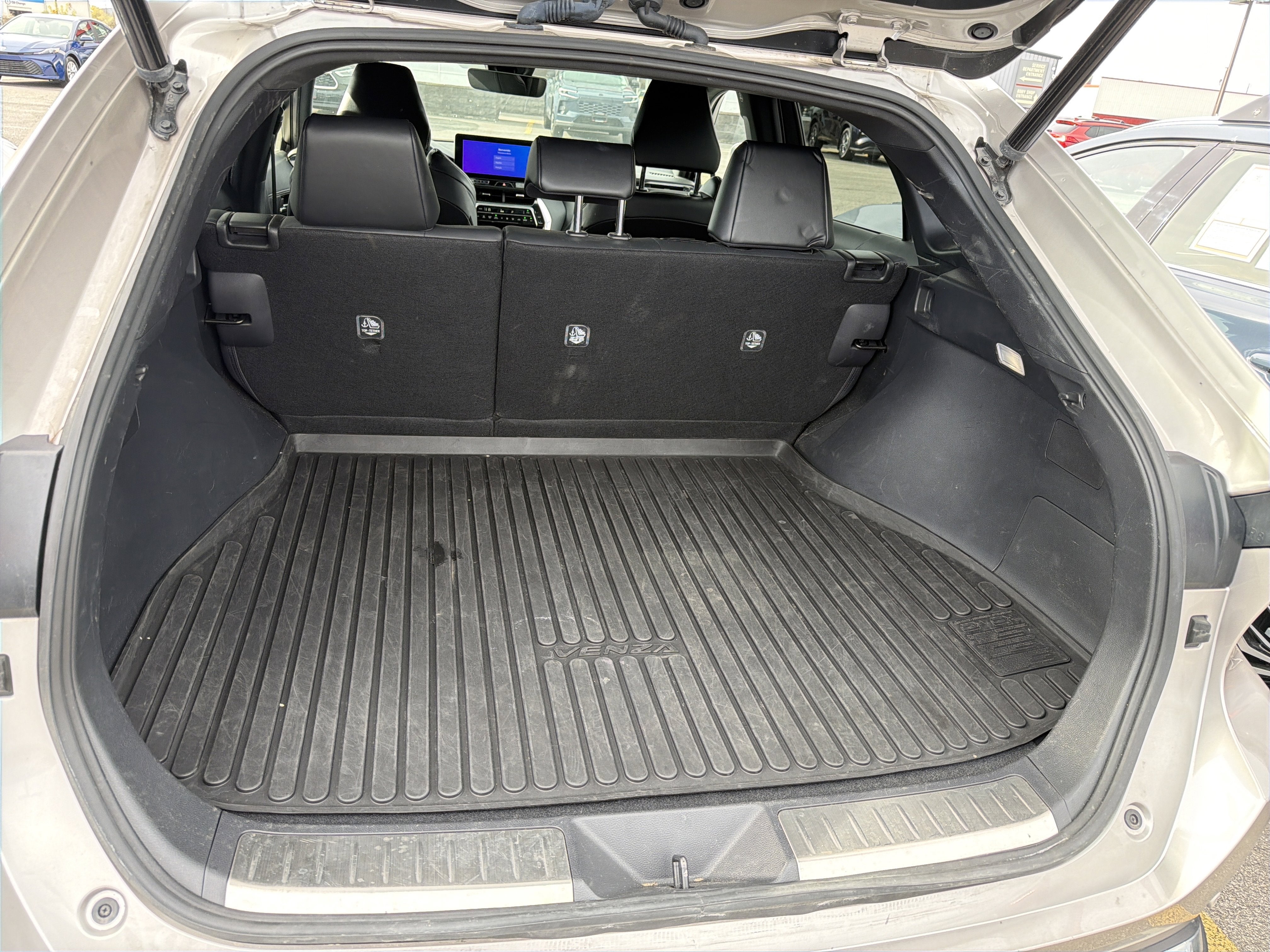 2023 Toyota Venza XLE