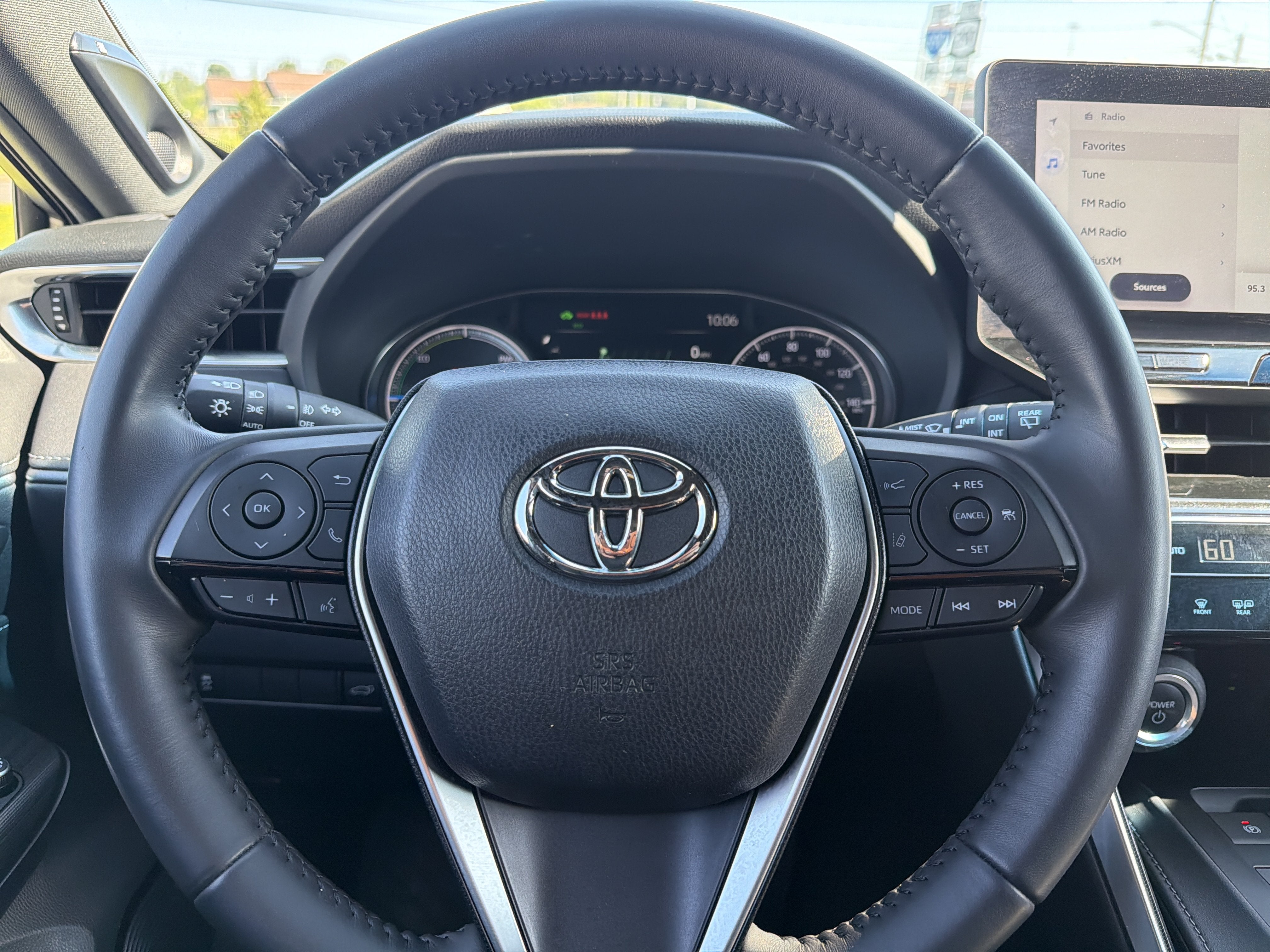 2023 Toyota Venza Base