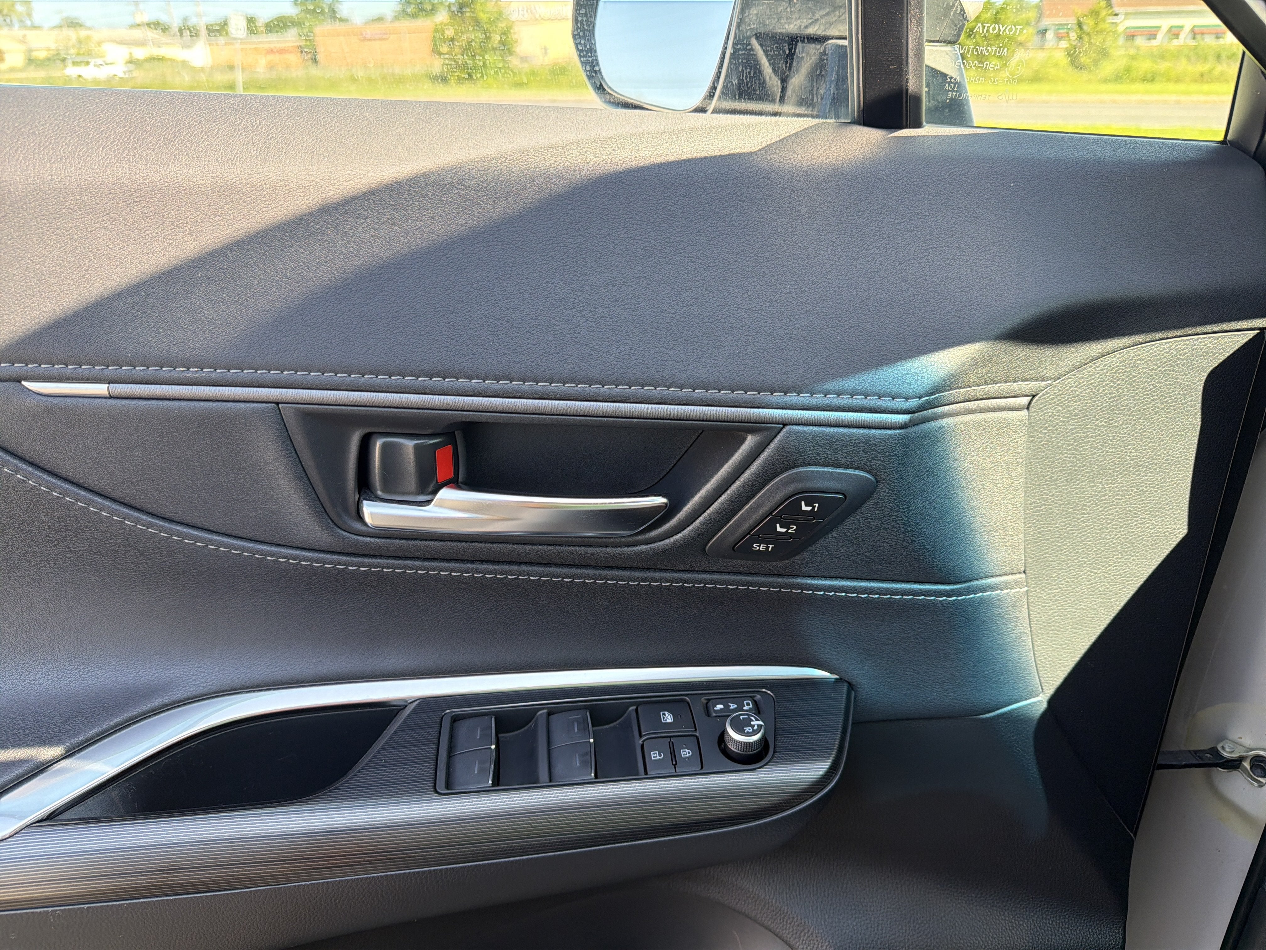 2023 Toyota Venza Base