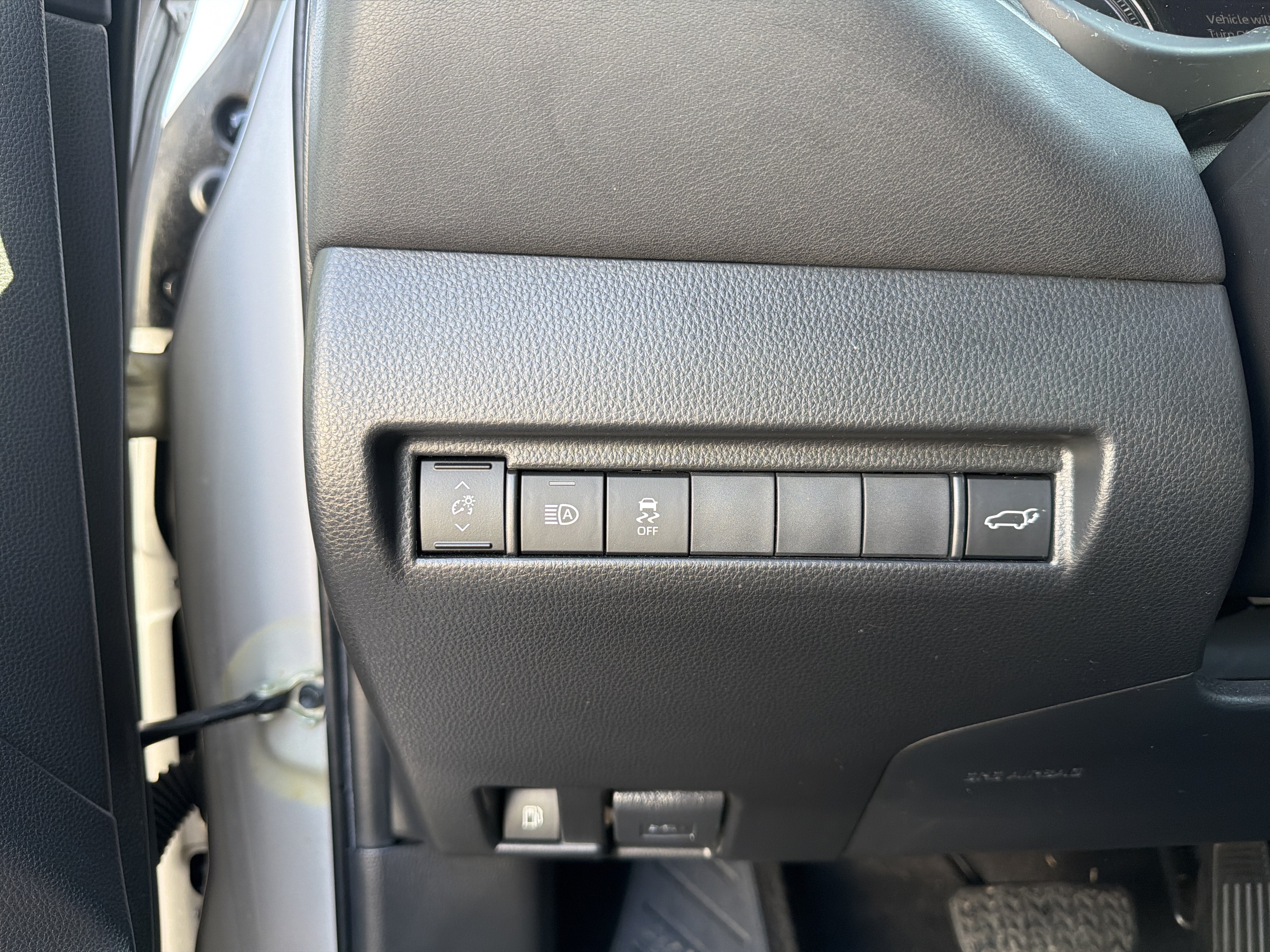 2023 Toyota Venza Base