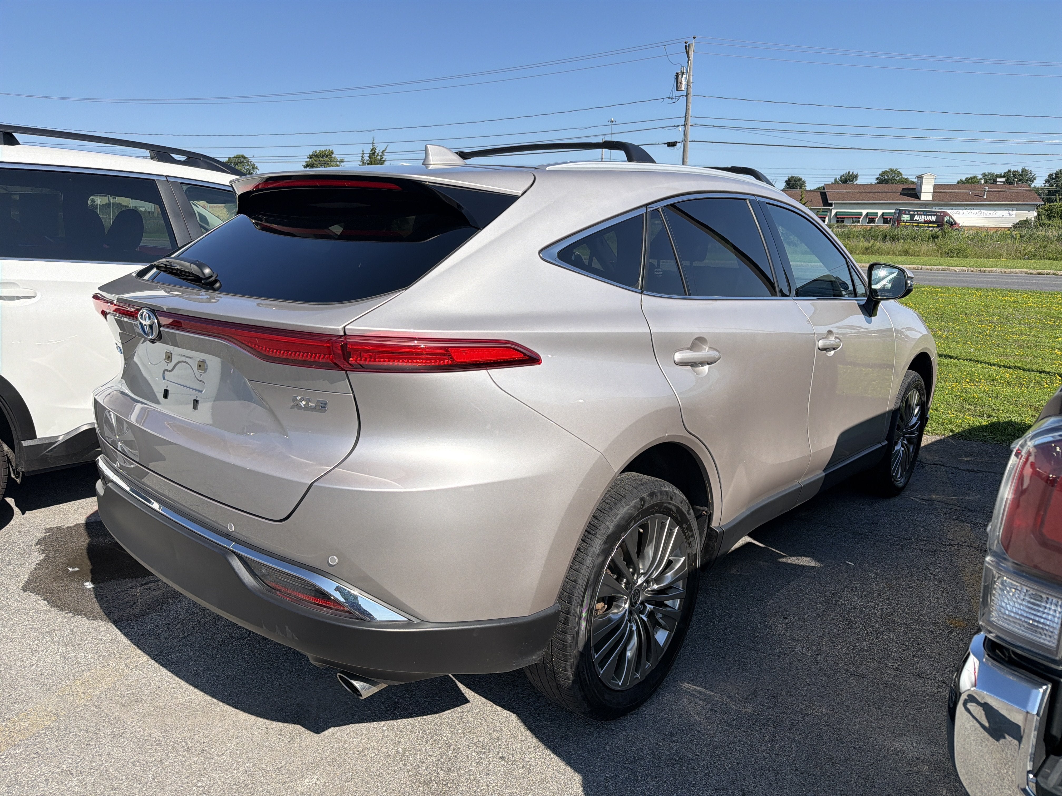 2023 Toyota Venza Base