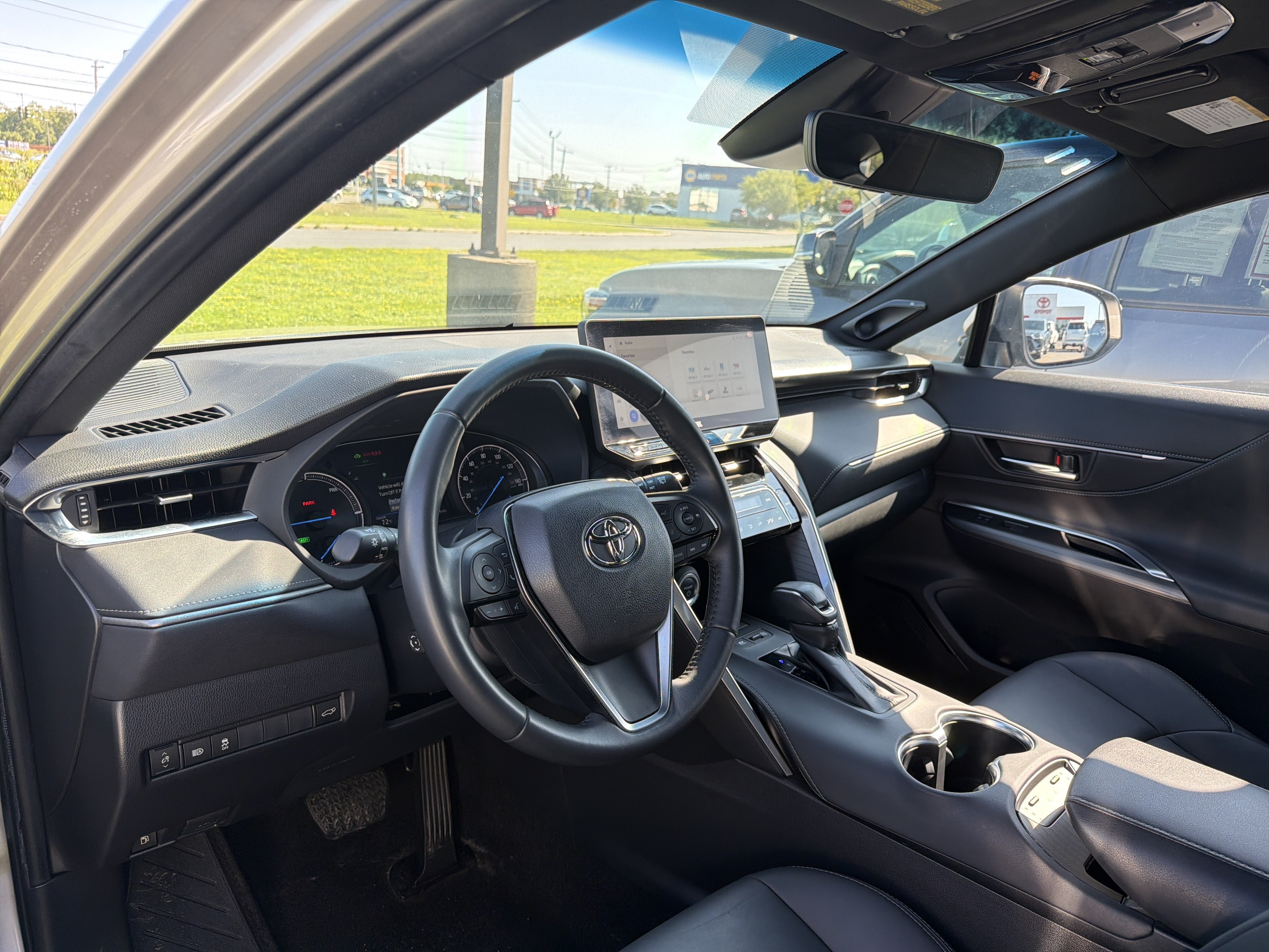 2023 Toyota Venza Base