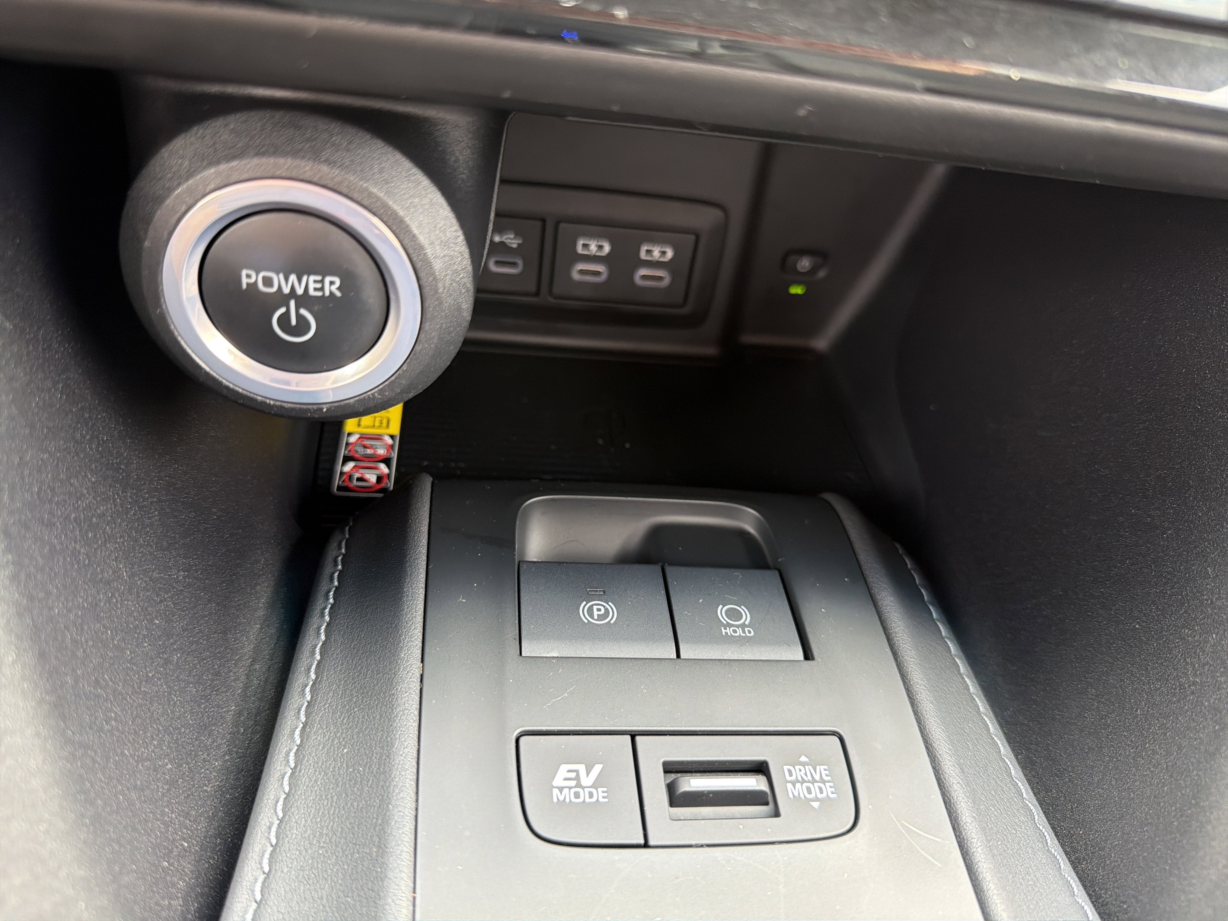 2023 Toyota Venza LE