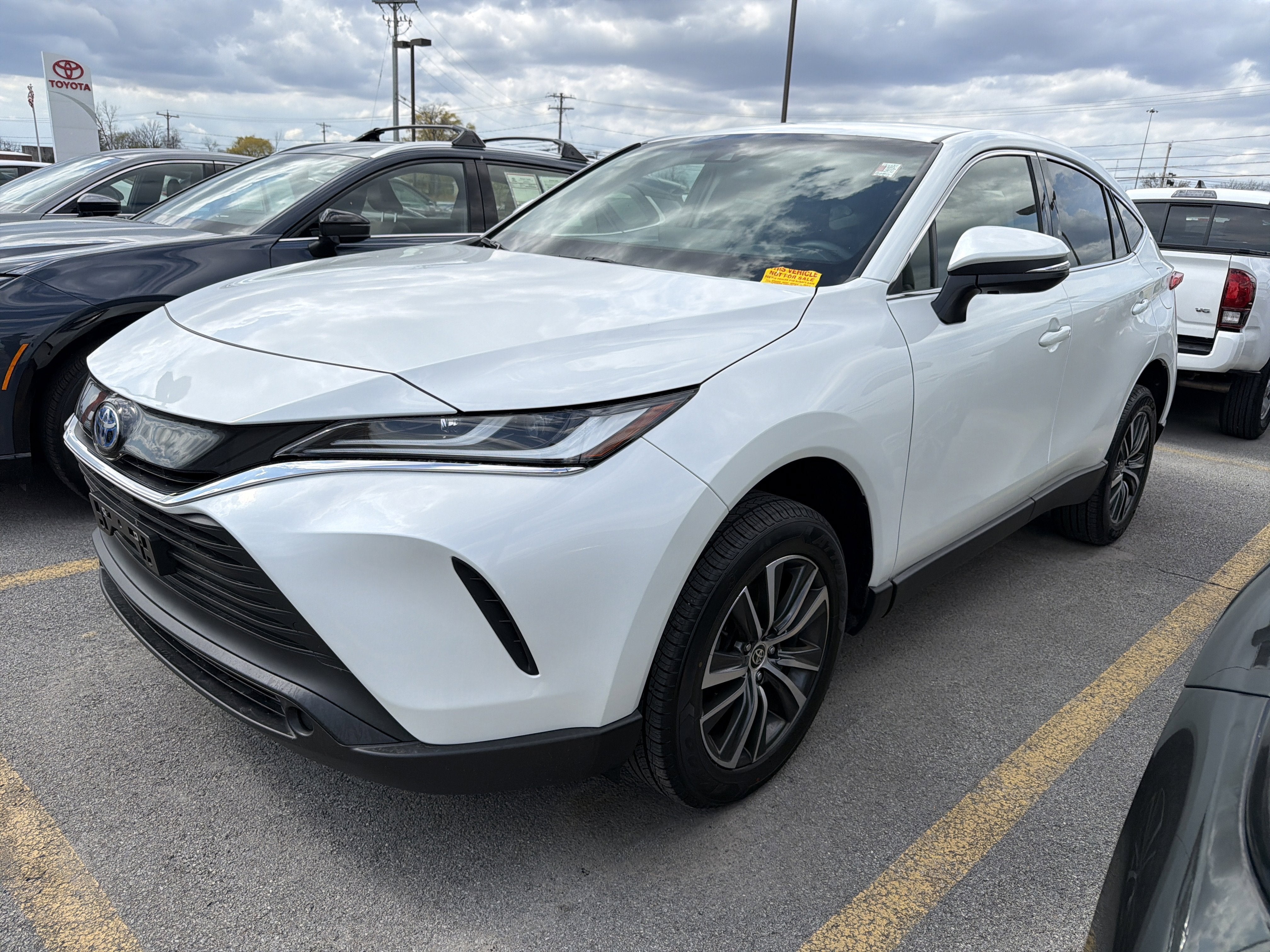 2023 Toyota Venza LE