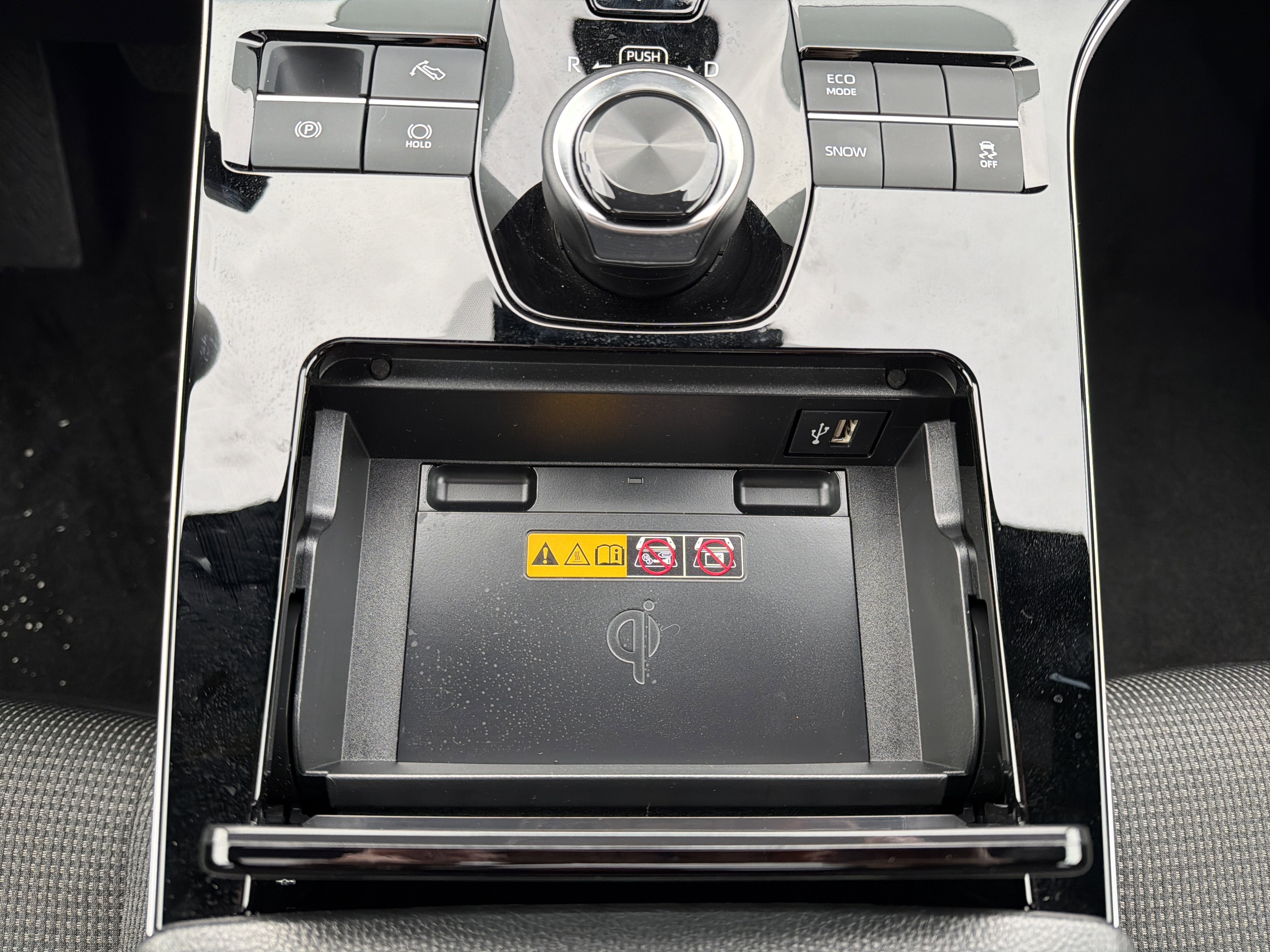 2025 Toyota bZ4X XLE