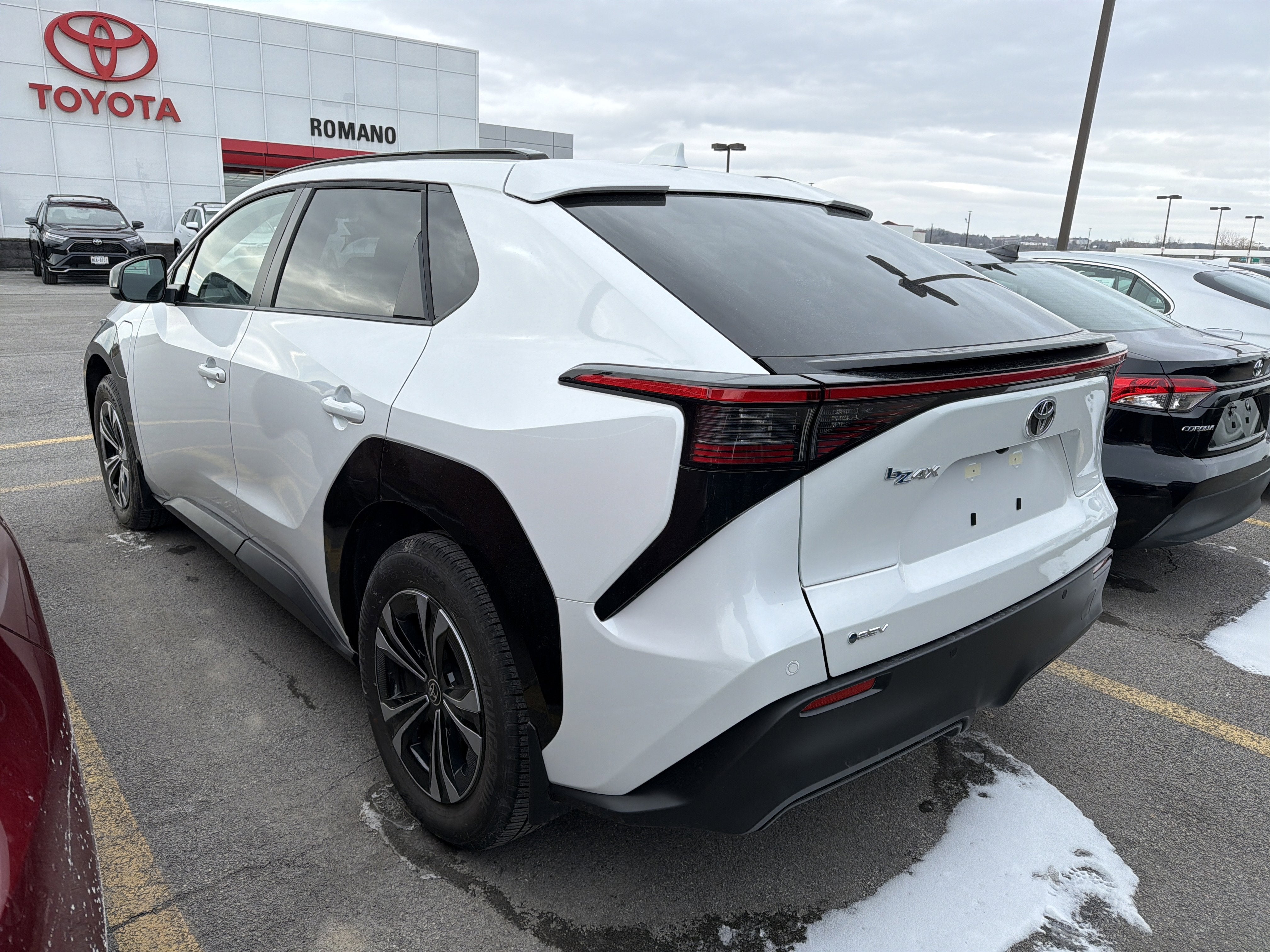 2025 Toyota bZ4X XLE