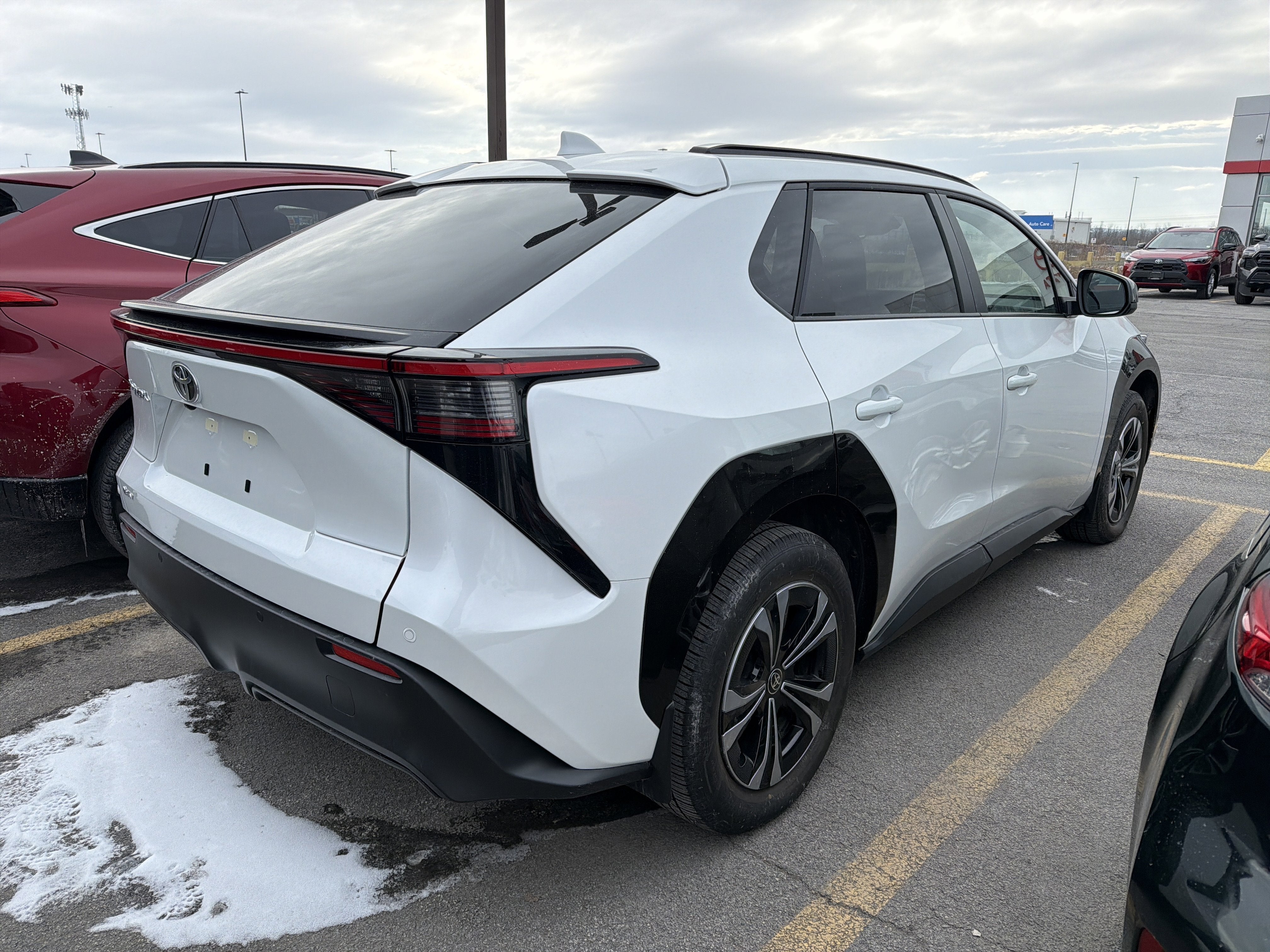 2025 Toyota bZ4X XLE