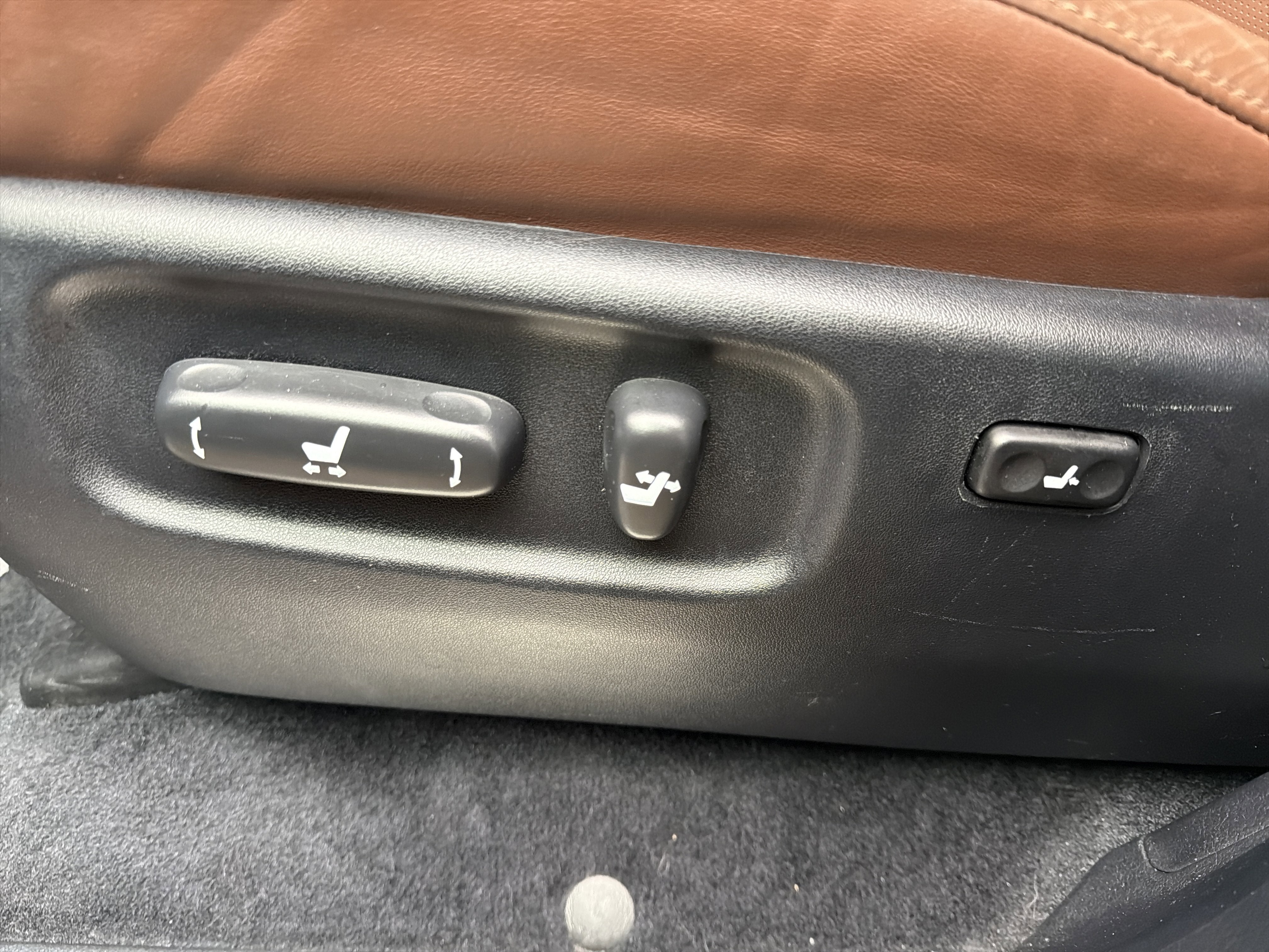 2018 Toyota Land Cruiser 4WD (Natl)