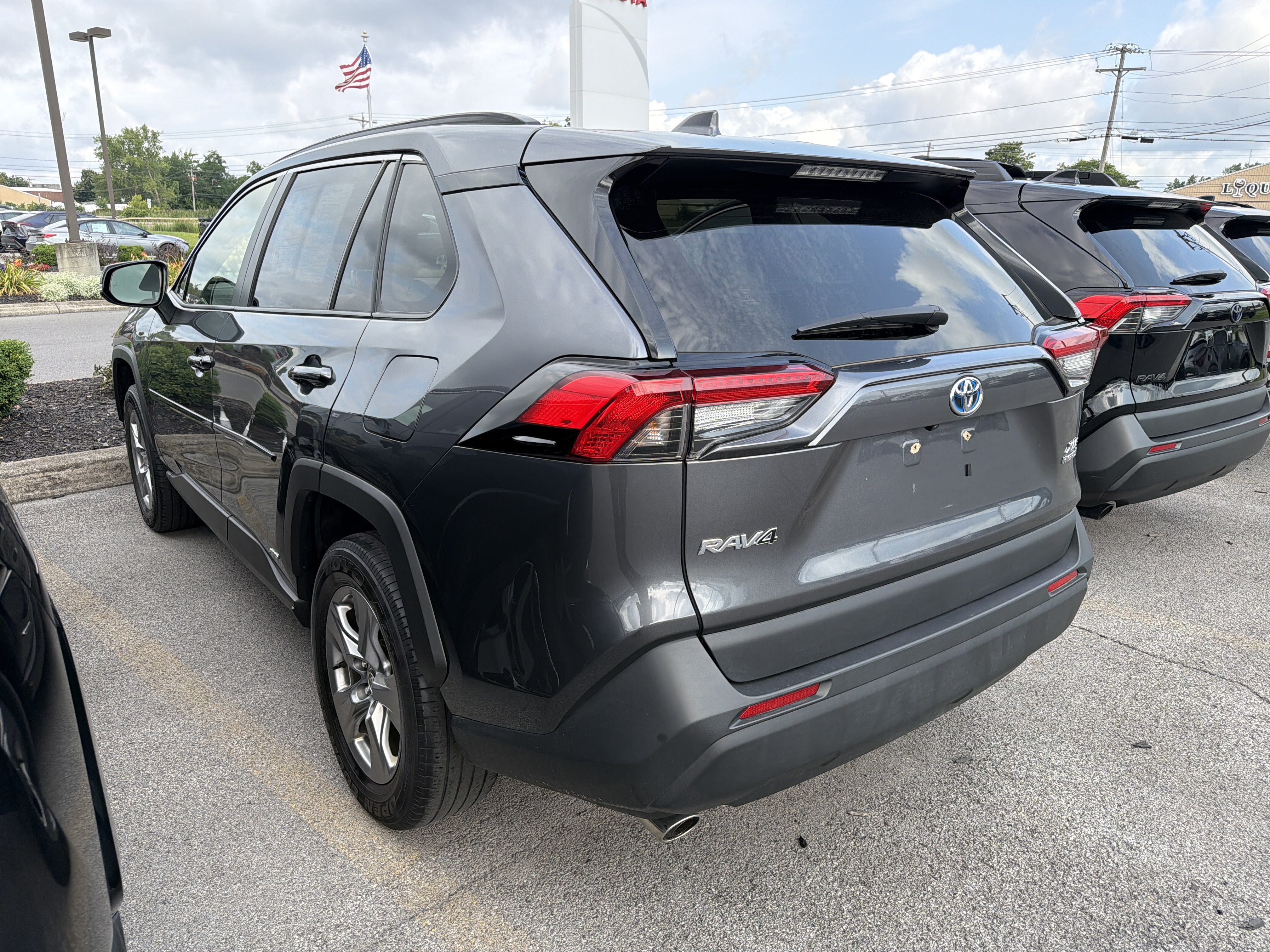 2023 Toyota RAV4 Hybrid XLE