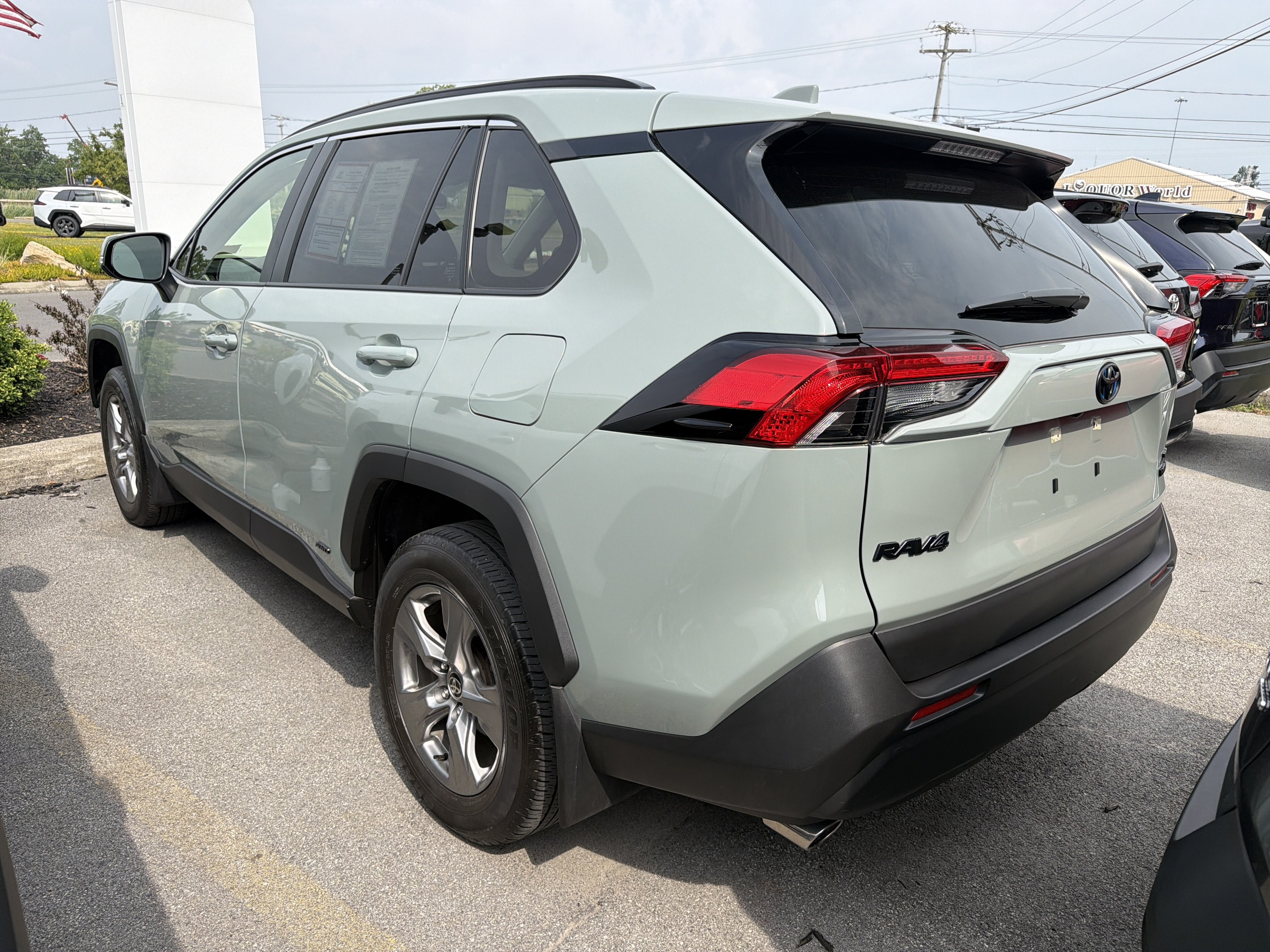 2023 Toyota RAV4 Hybrid XLE