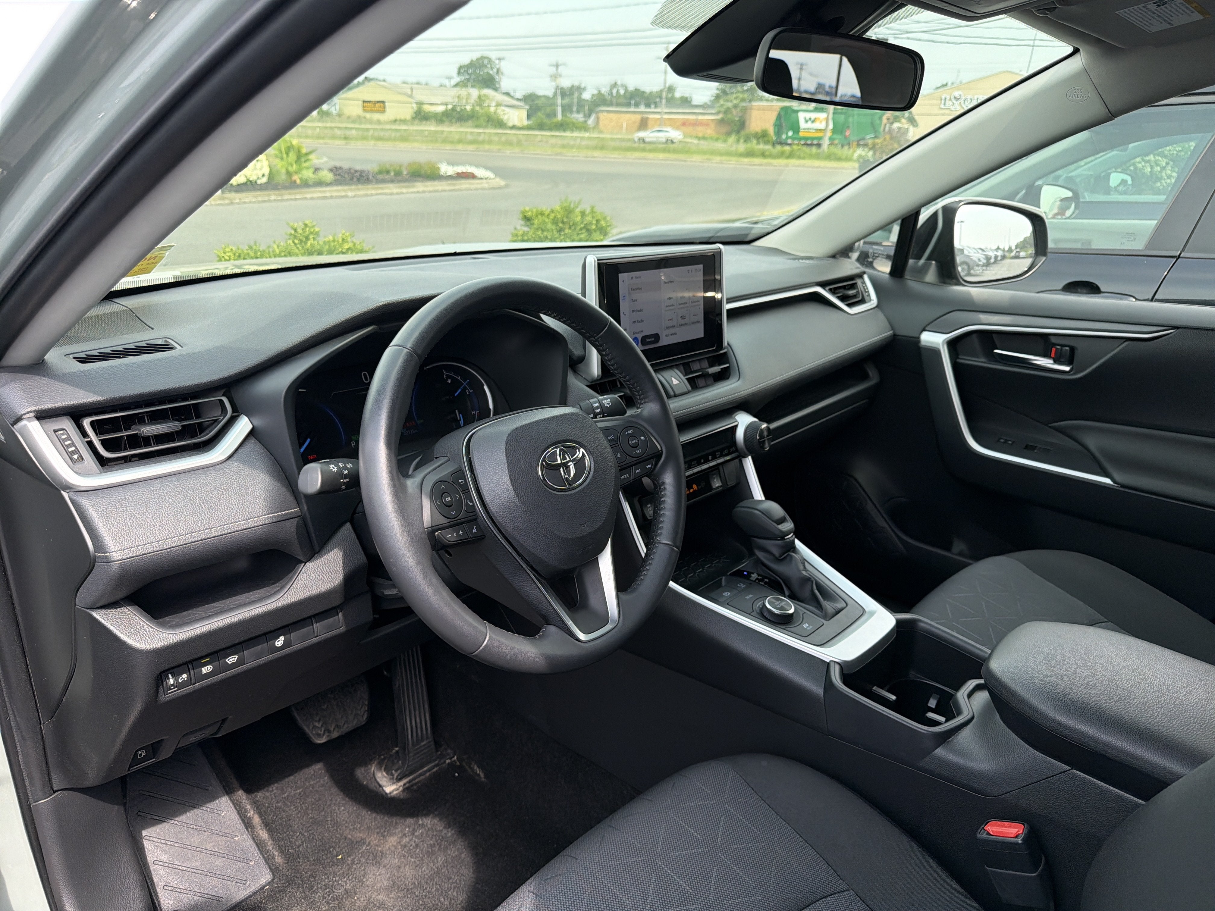 2023 Toyota RAV4 Hybrid XLE