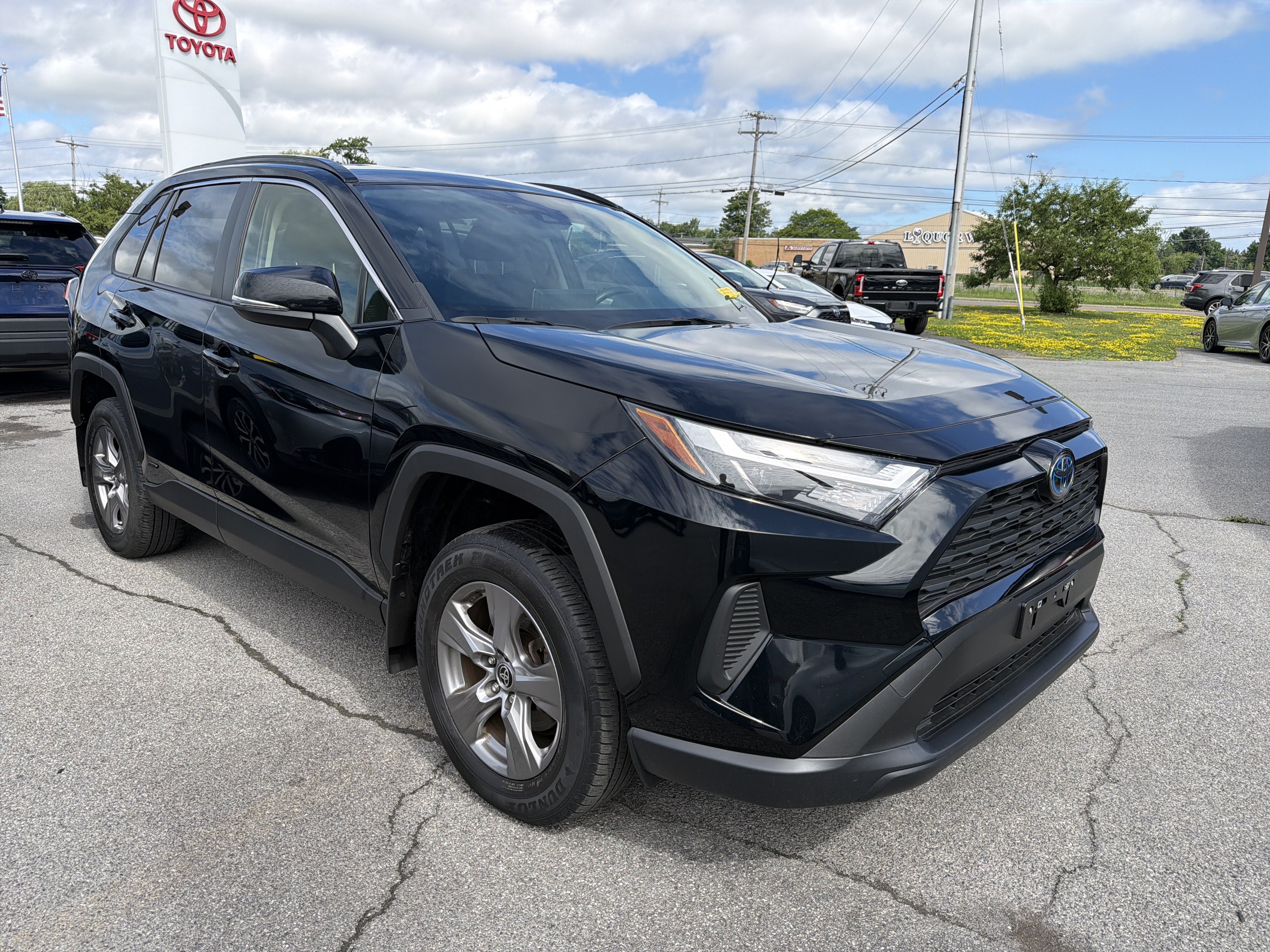 2023 Toyota RAV4 Hybrid XLE