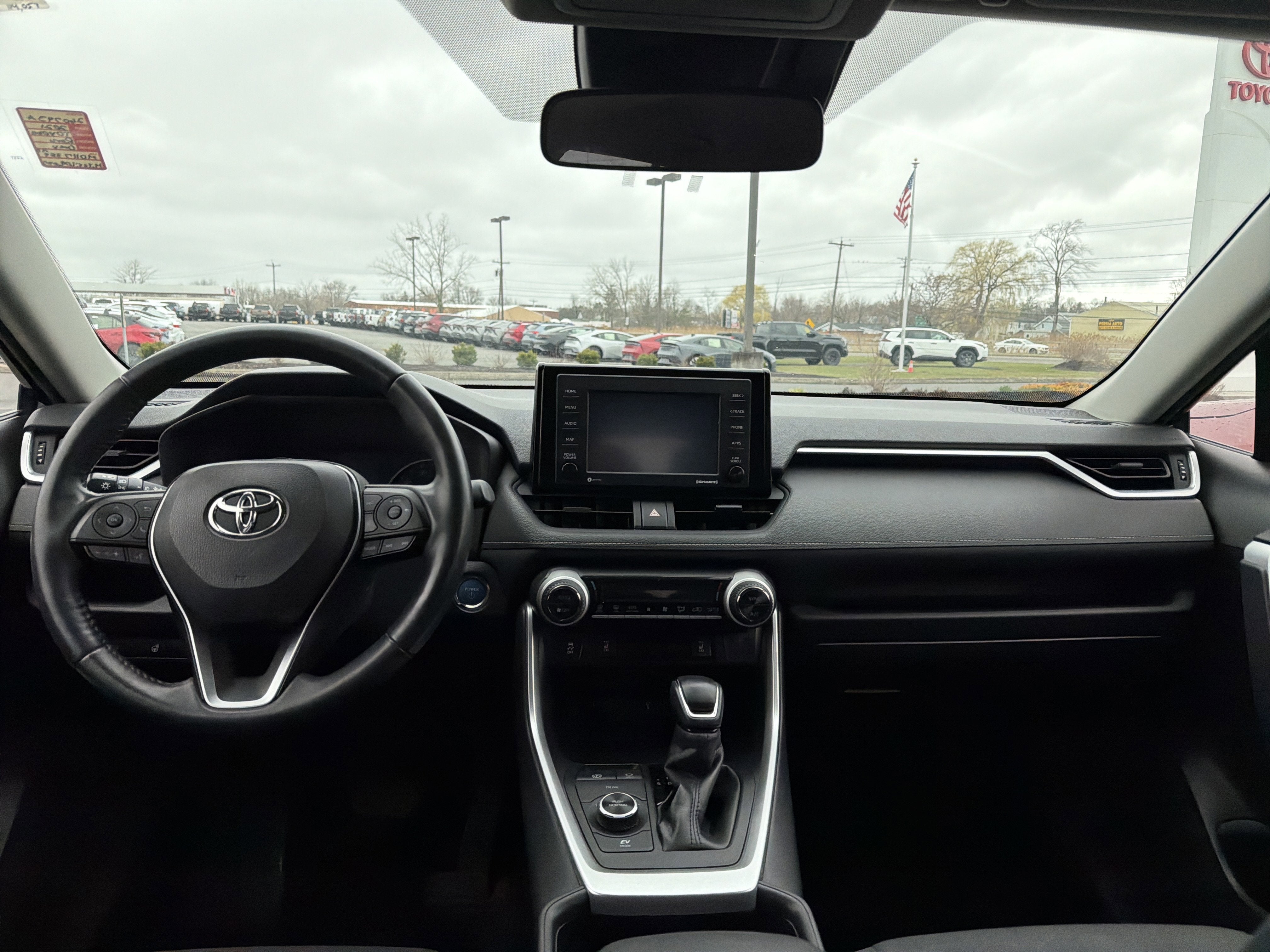 2021 Toyota RAV4 Hybrid XLE