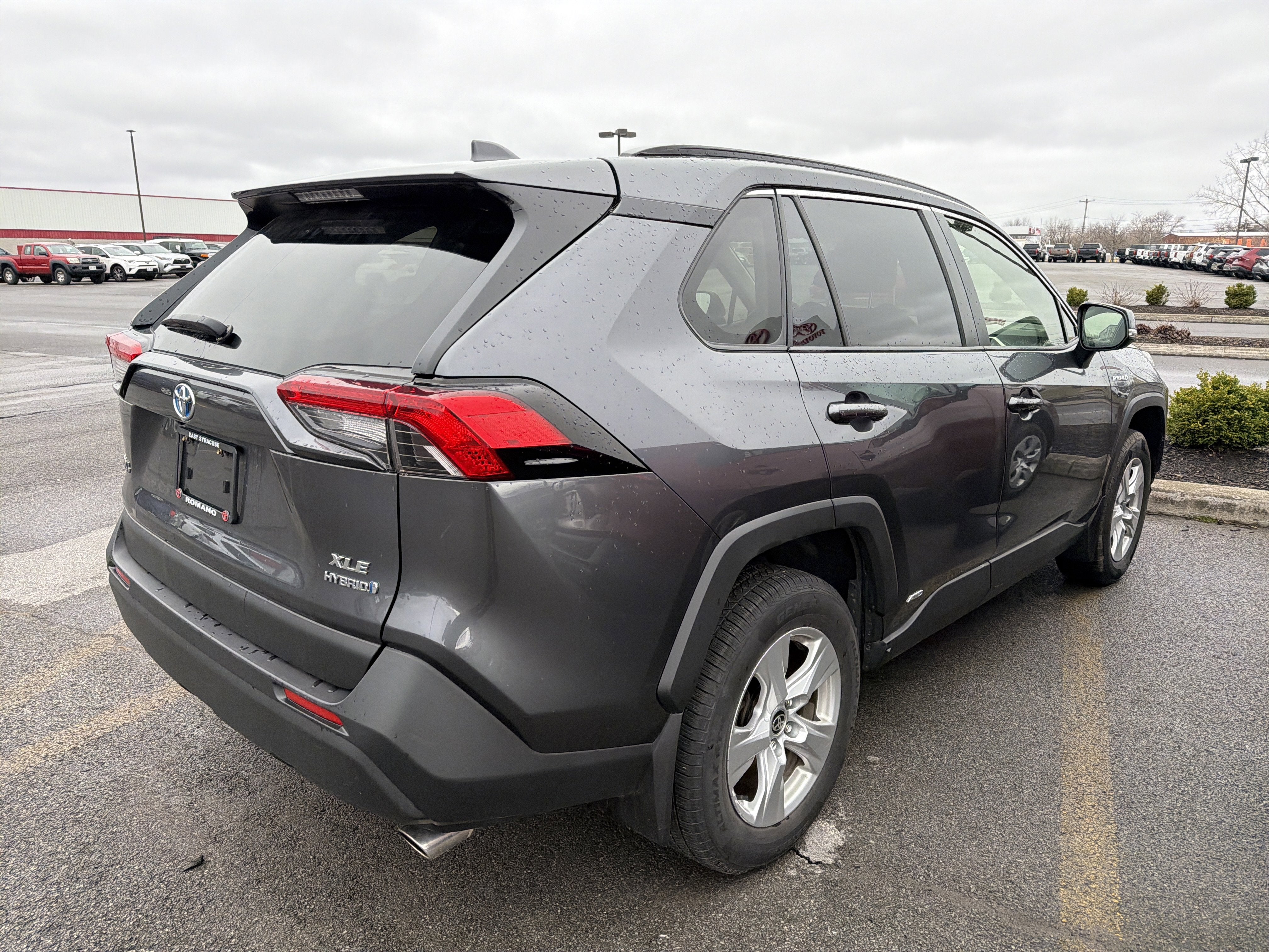 2021 Toyota RAV4 Hybrid XLE