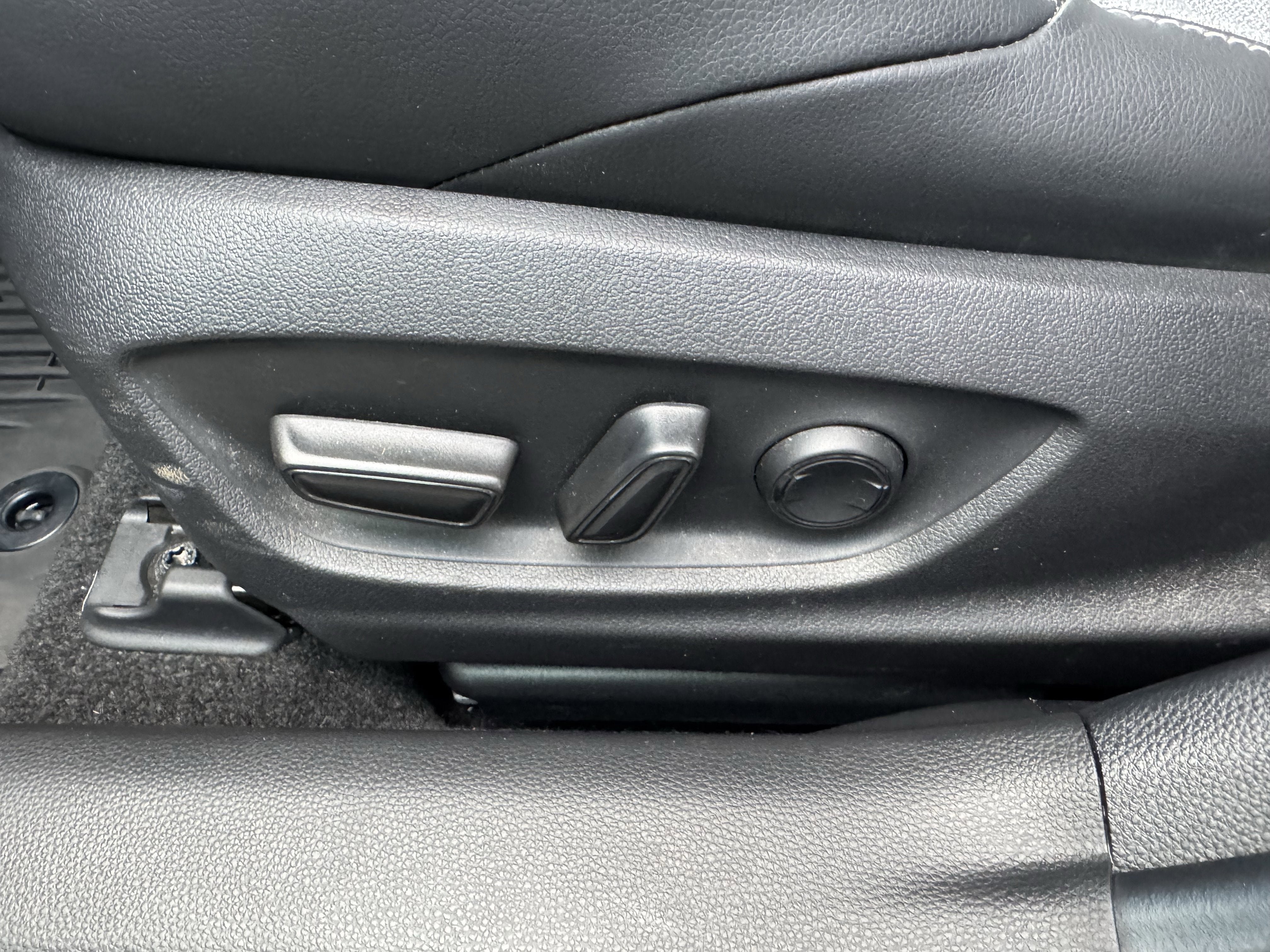 2023 Toyota Corolla Hatchback XSE