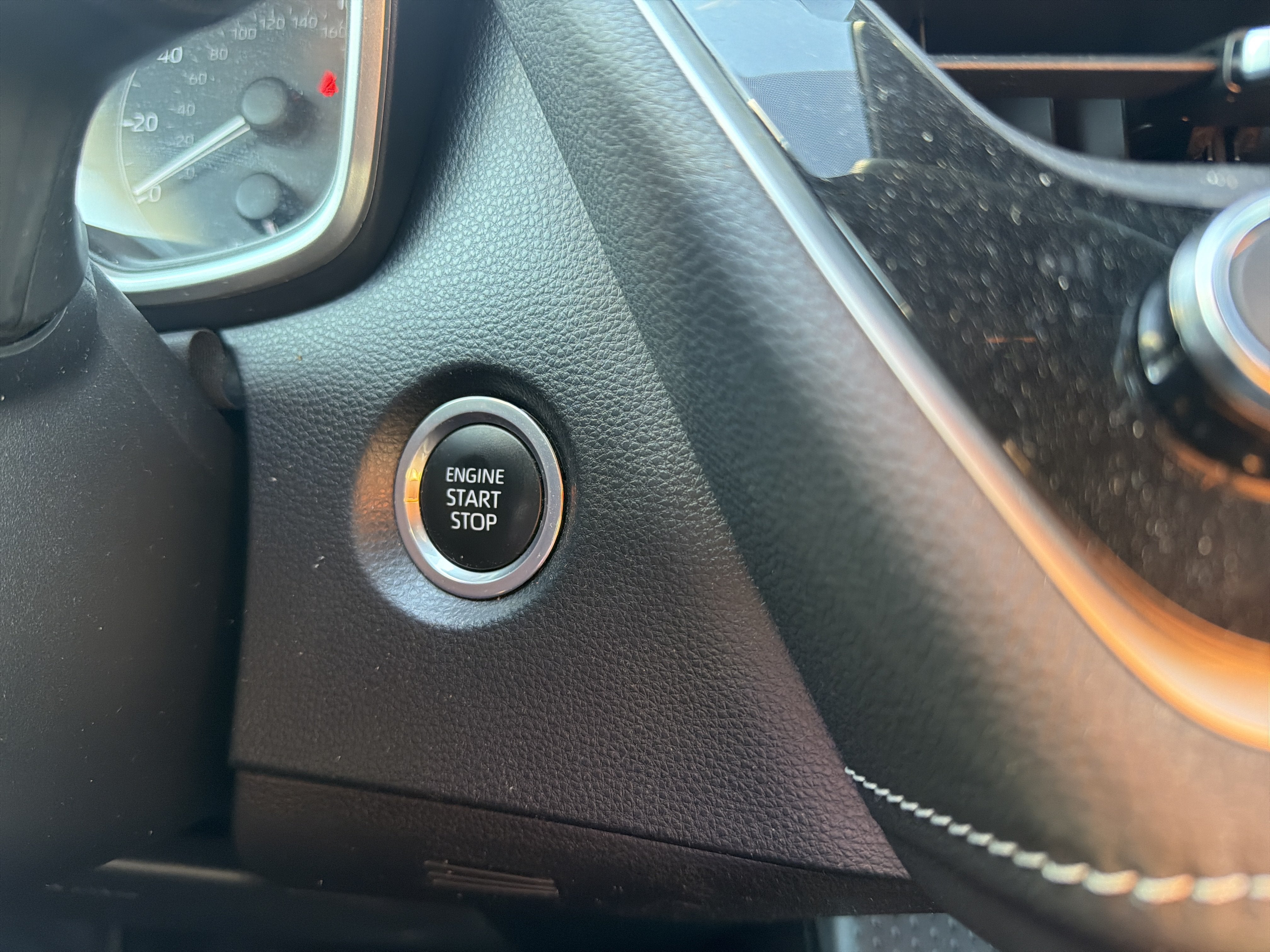 2023 Toyota Corolla Hatchback SE