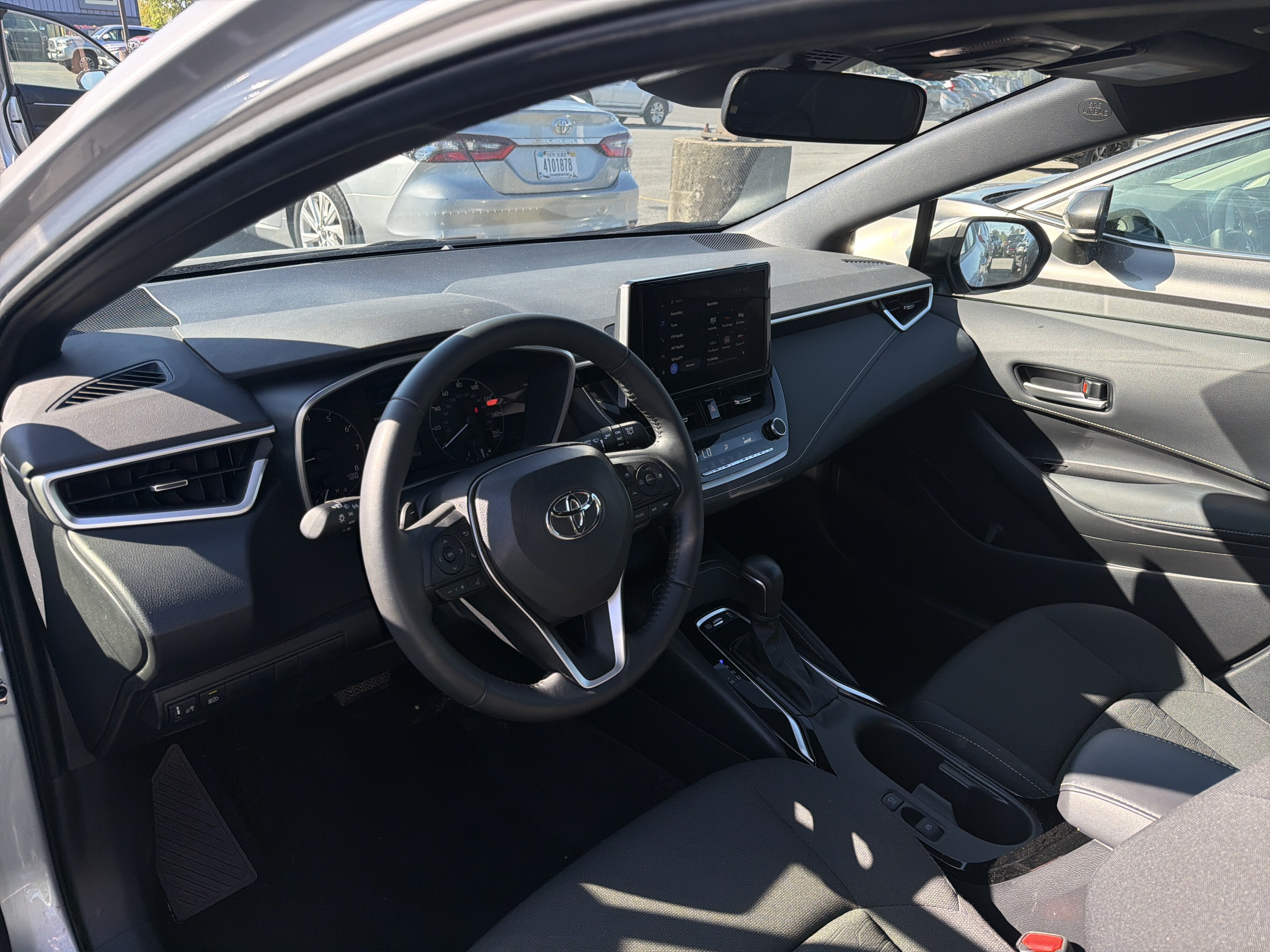 2023 Toyota Corolla Hatchback SE