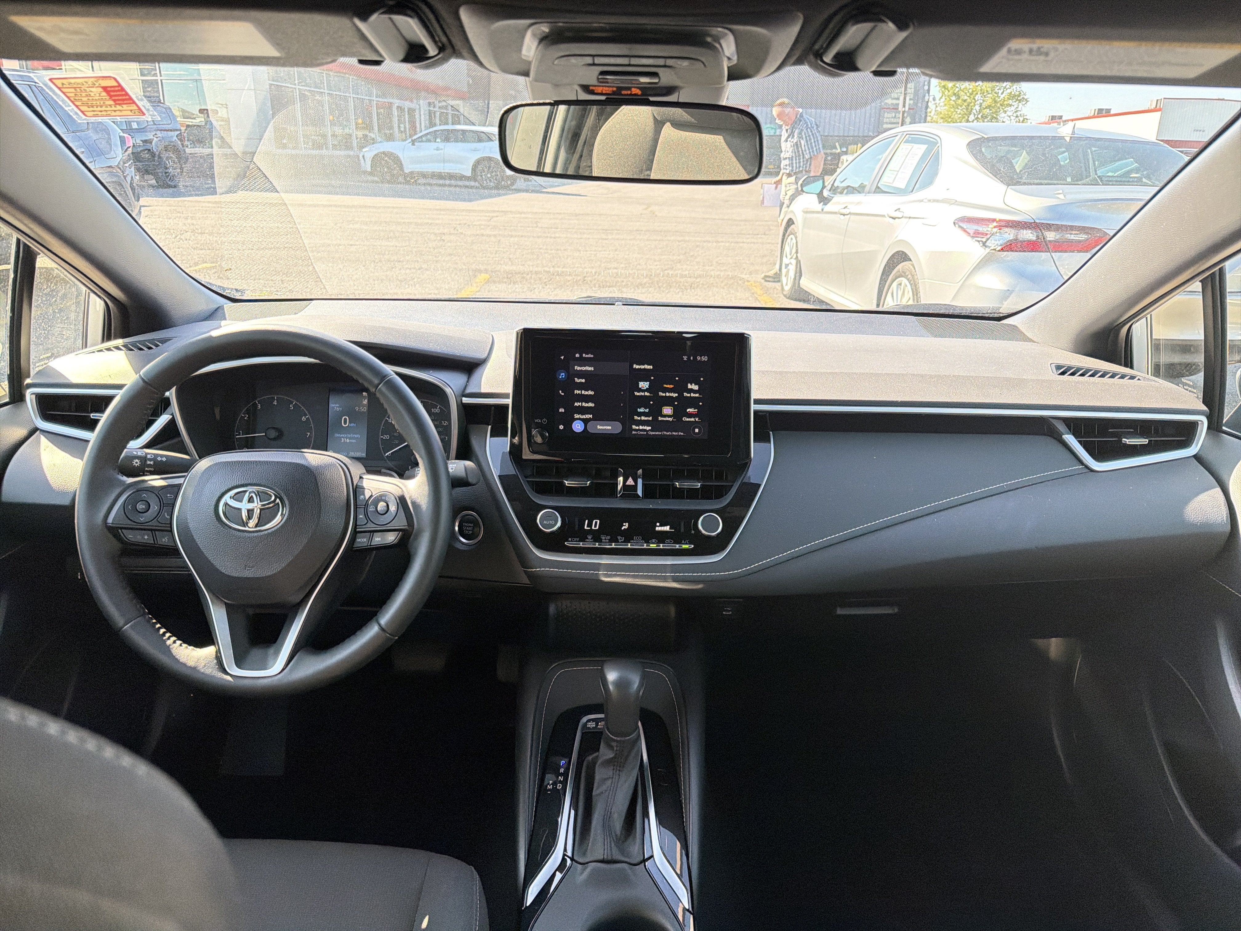 2023 Toyota Corolla Hatchback SE