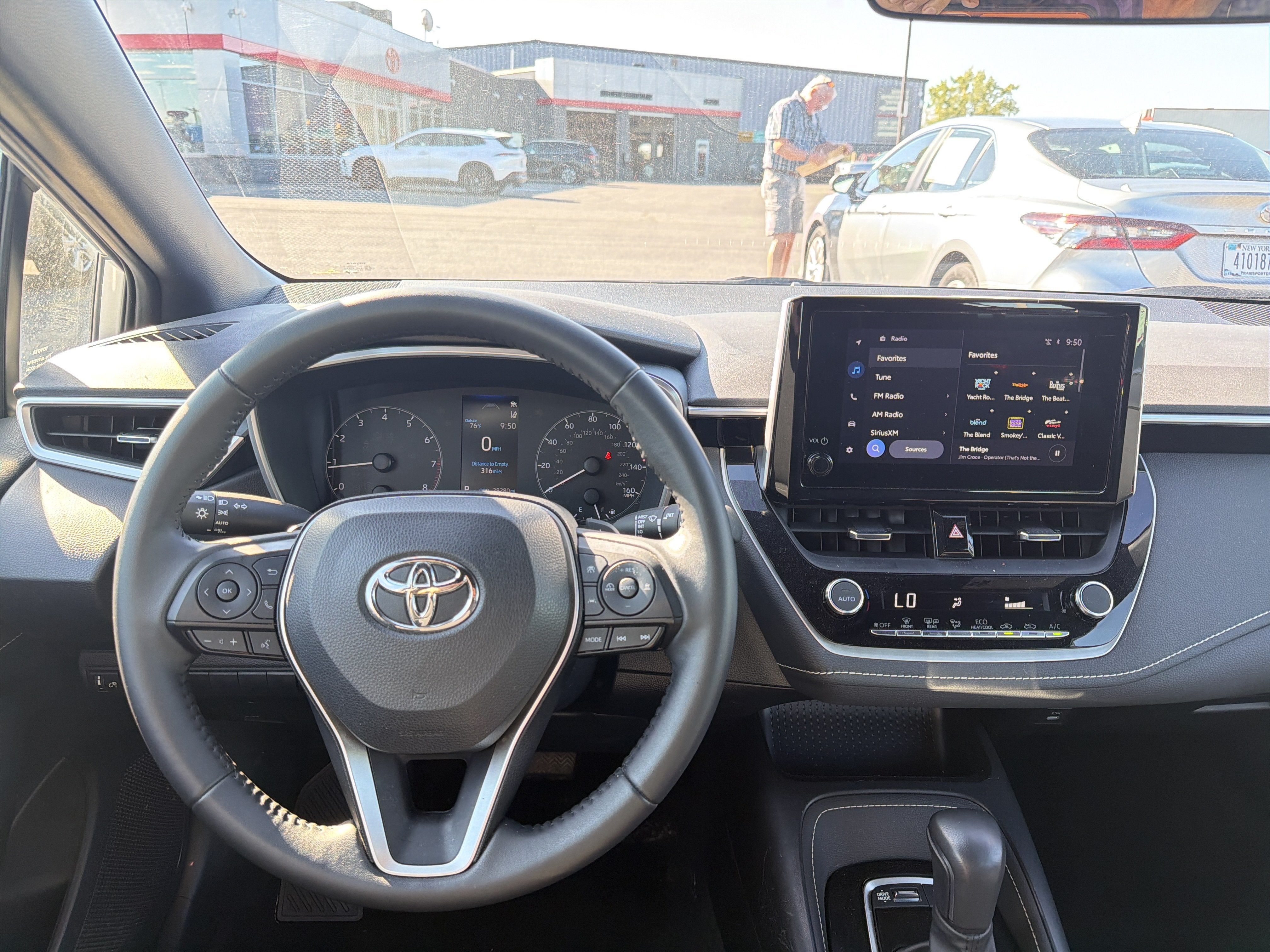 2023 Toyota Corolla Hatchback SE