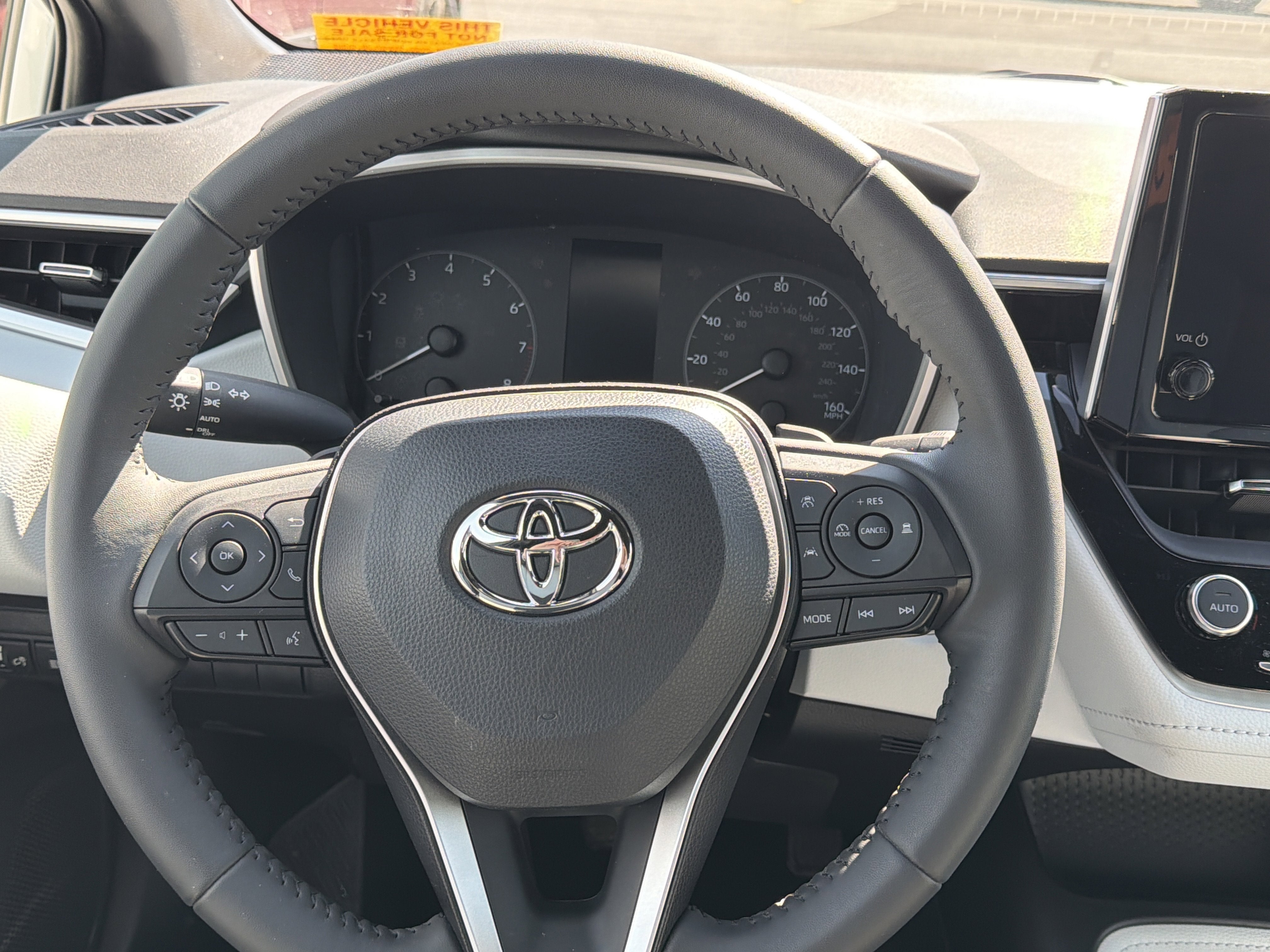 2024 Toyota Corolla Hatchback SE