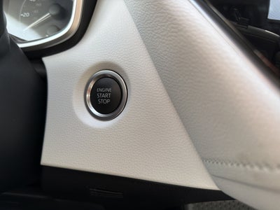 2024 Toyota Corolla Hatchback SE