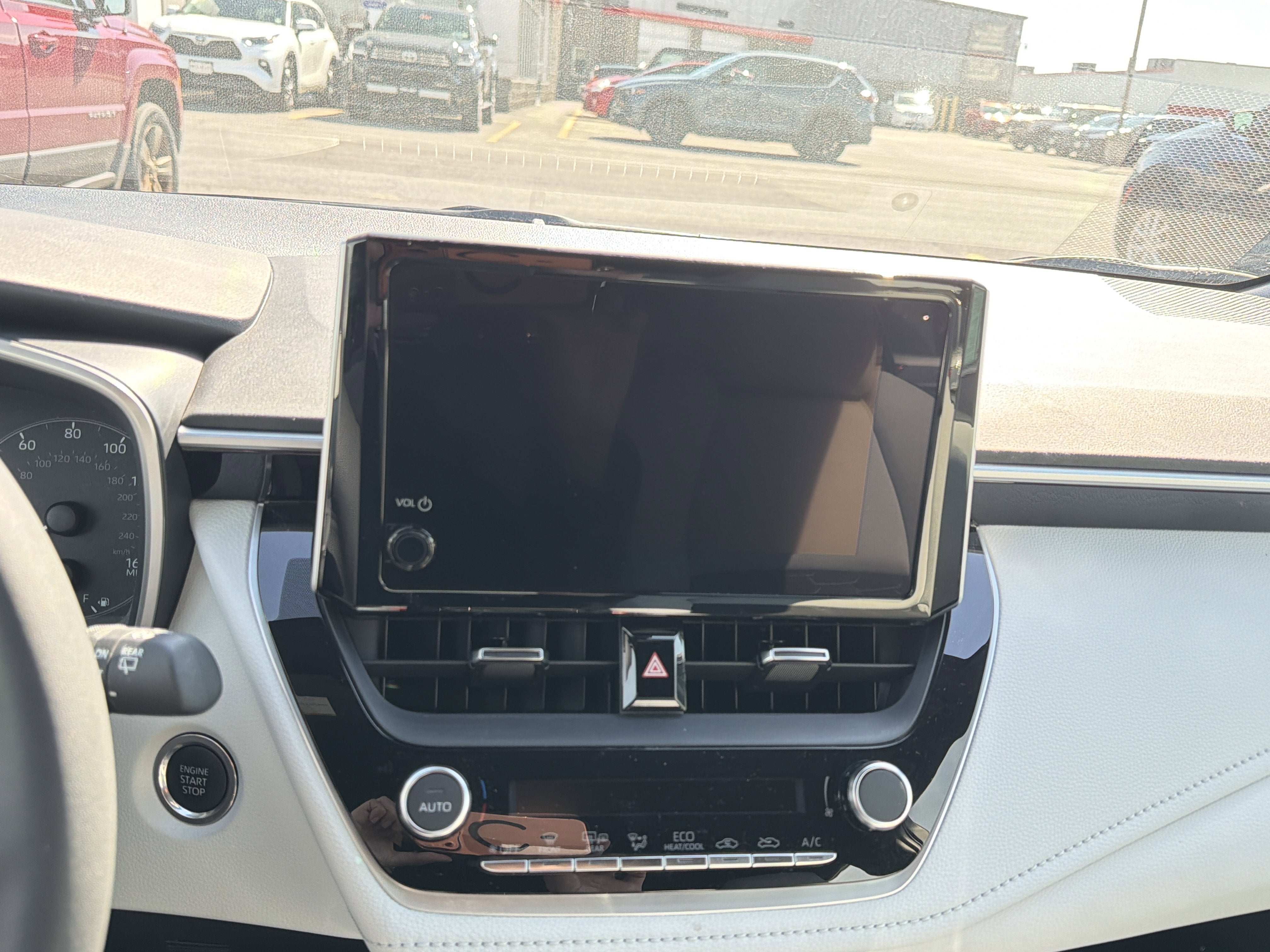 2024 Toyota Corolla Hatchback SE