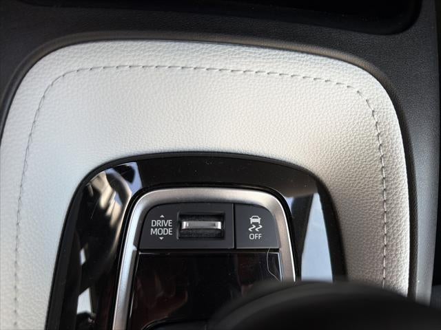 2024 Toyota Corolla Hatchback SE