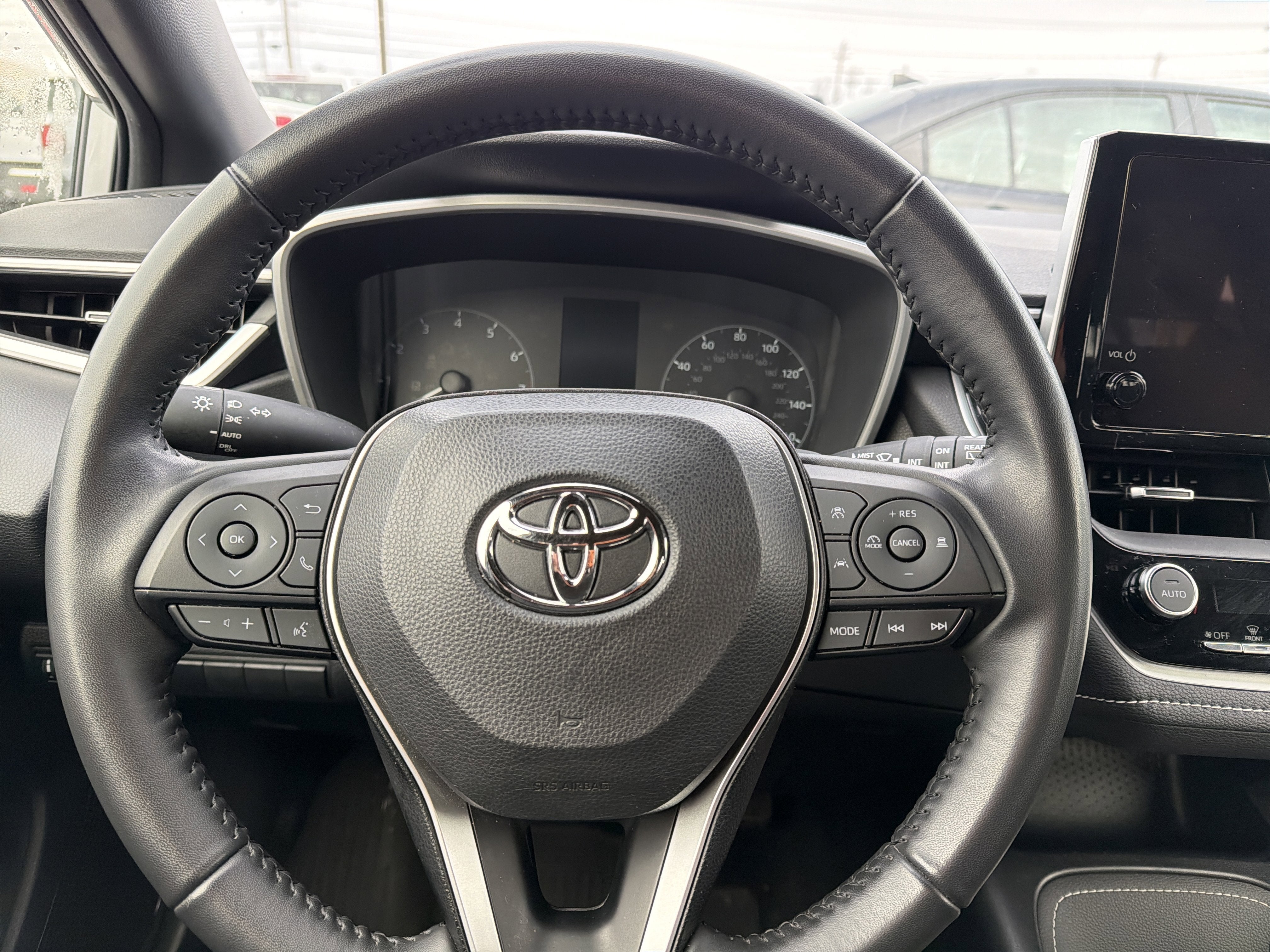 2024 Toyota Corolla Hatchback SE