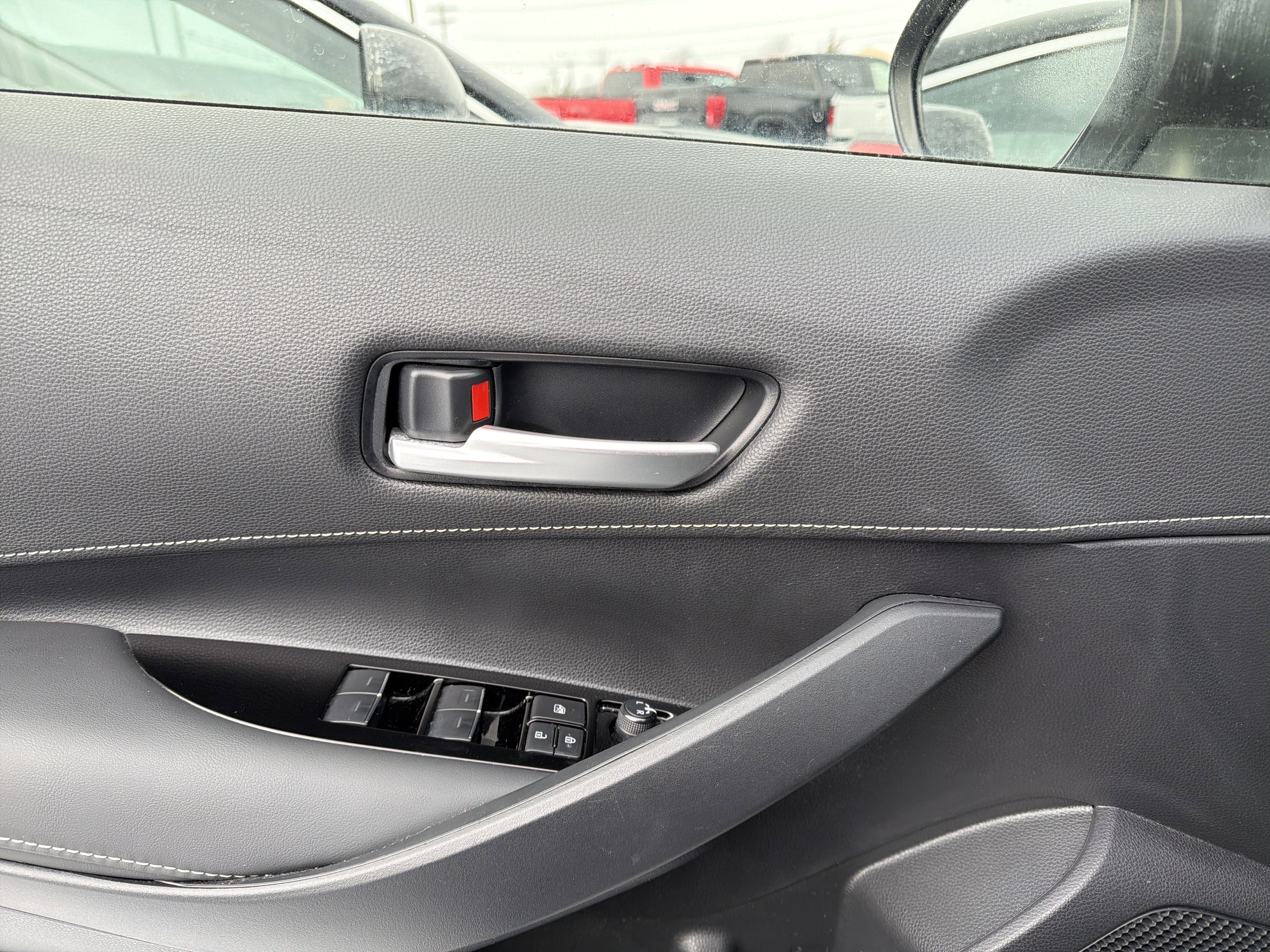 2024 Toyota Corolla Hatchback SE