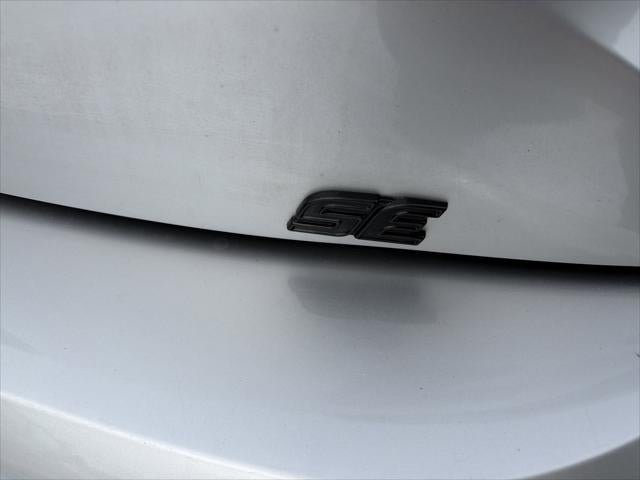 2024 Toyota Corolla Hatchback SE