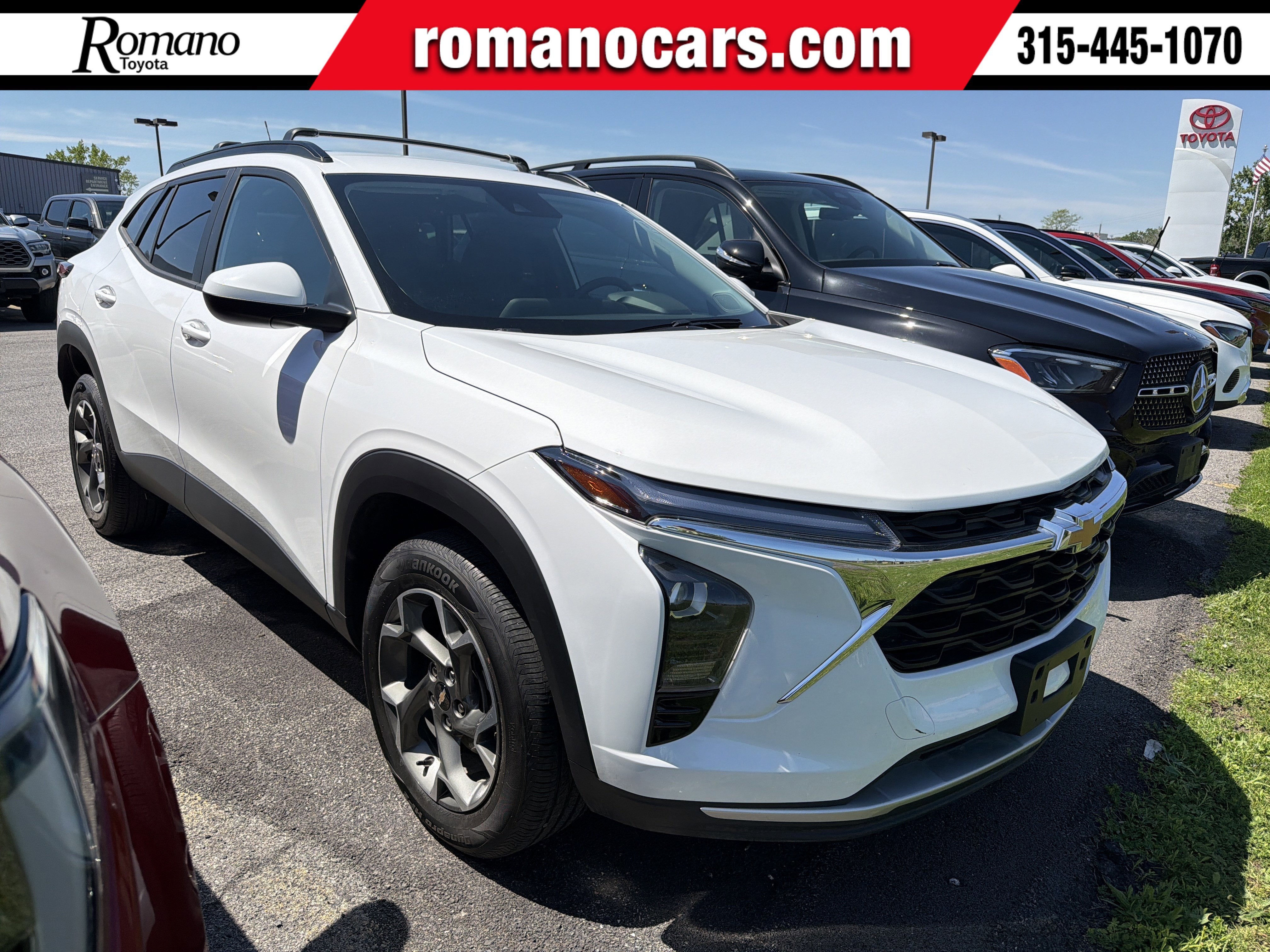 2024 Chevrolet Trax LT's photo