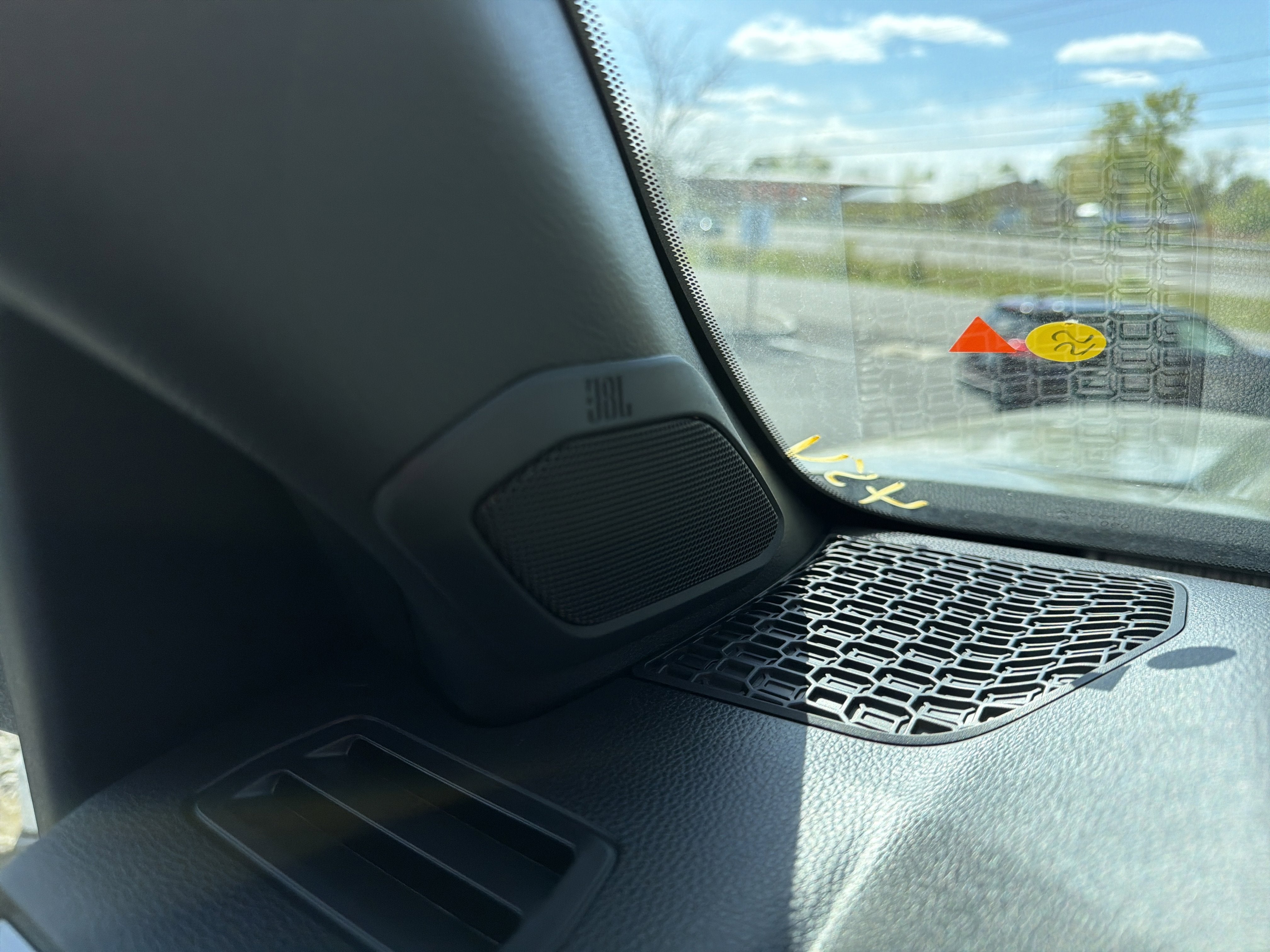 2026 Toyota Tacoma i-FORCE MAX Tacoma Trailhunter