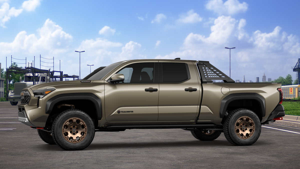 2026 Toyota Tacoma i-FORCE MAX Tacoma Trailhunter